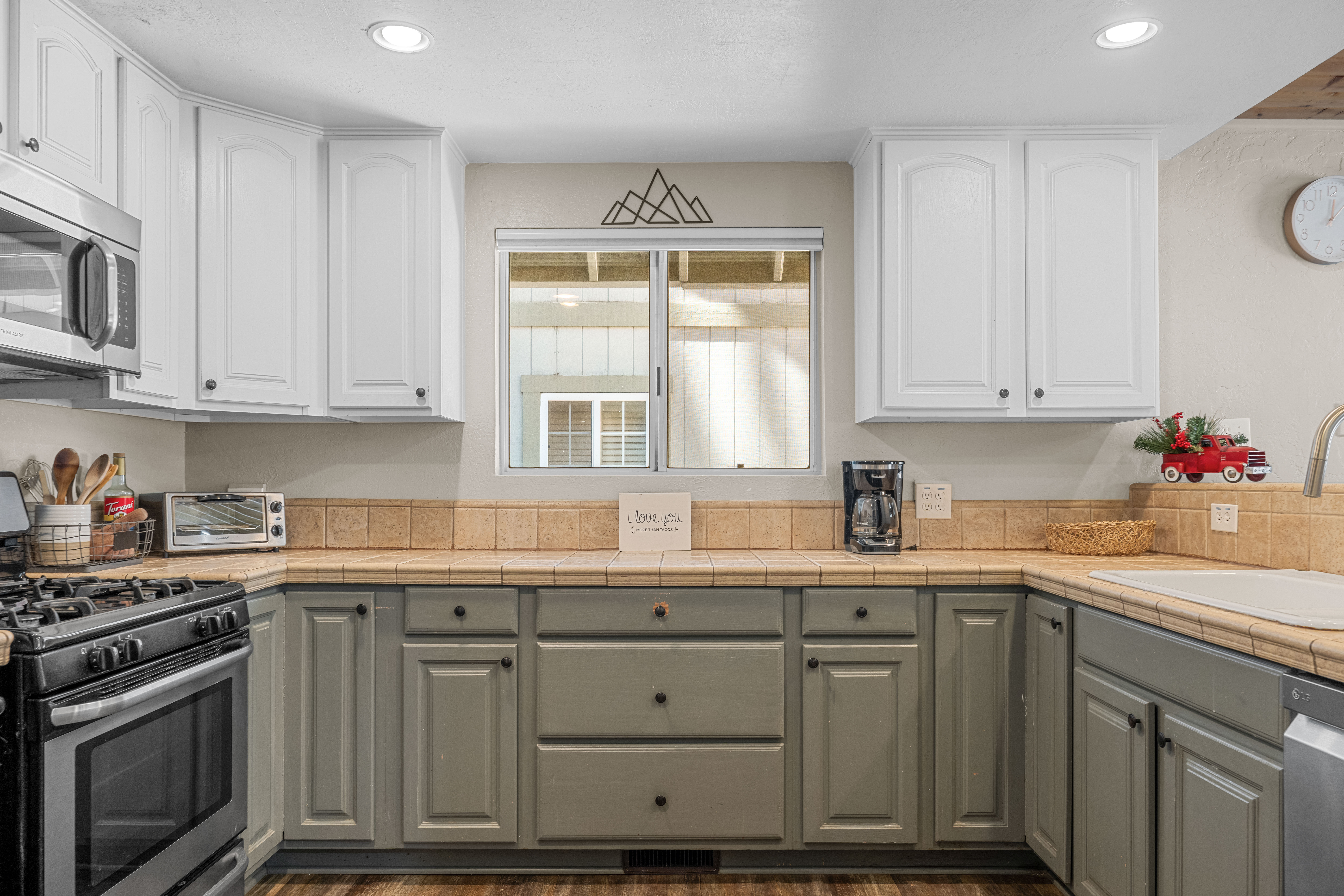  41656 Mcwhinney Lane, Big Bear Lake, CA 92315 - 物件實景