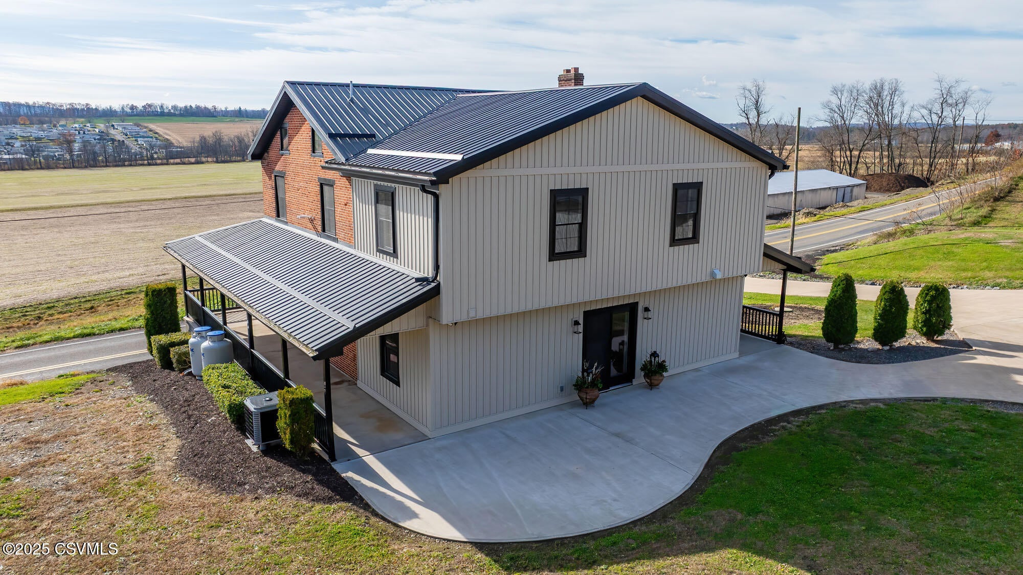Berwick, Pennsylvania, 18603, United States, 4 Bedrooms Bedrooms, ,2 BathroomsBathrooms,Residential,For Sale,1993834