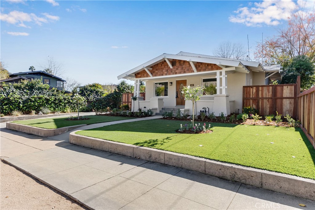 Pasadena, California, 91104, United States, 3 Bedrooms Bedrooms, ,1 BathroomBathrooms,Residential,For Sale,2005732