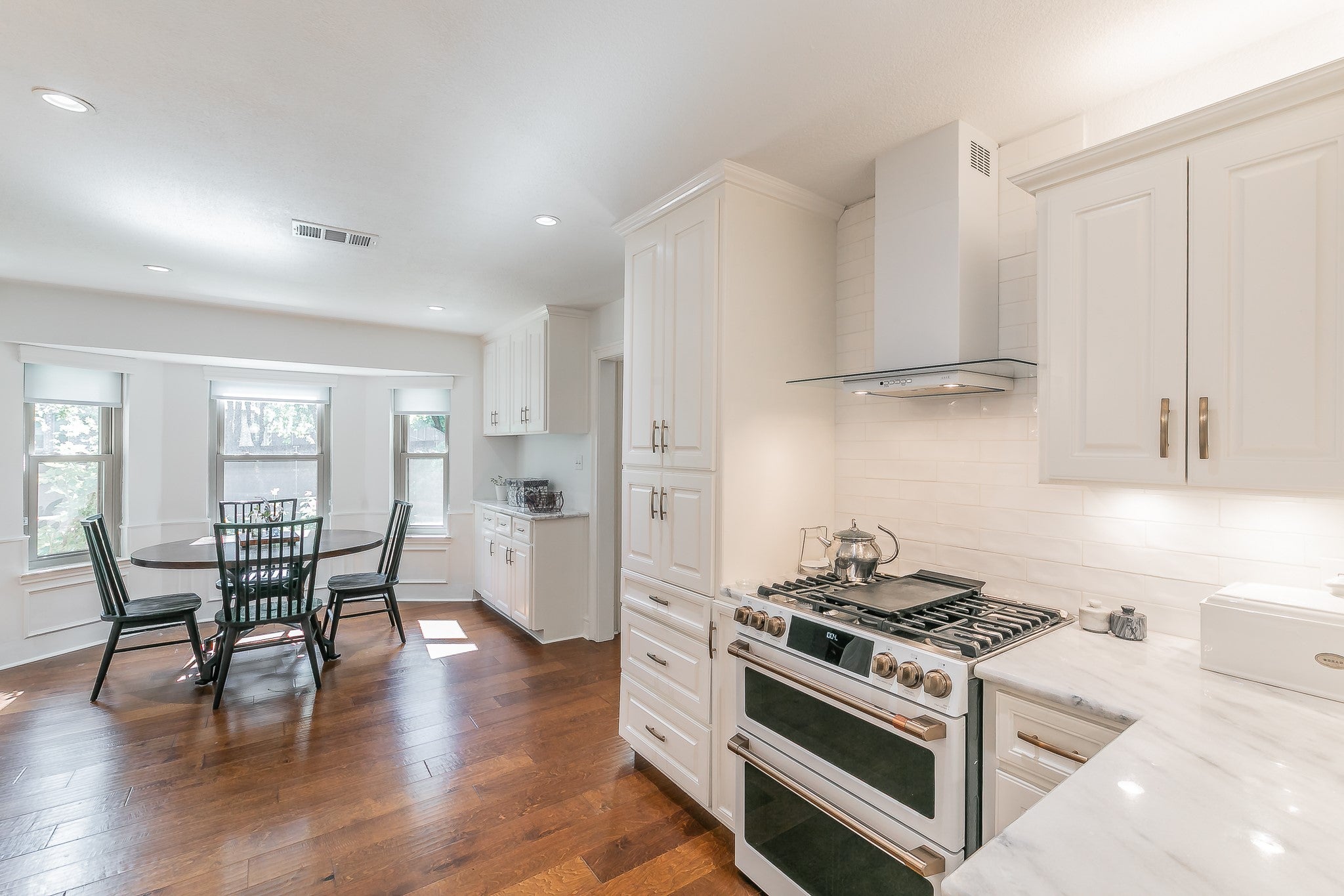 Keller, Texas, 76248, United States, 4 Bedrooms Bedrooms, ,3 BathroomsBathrooms,Residential,For Sale,1990211