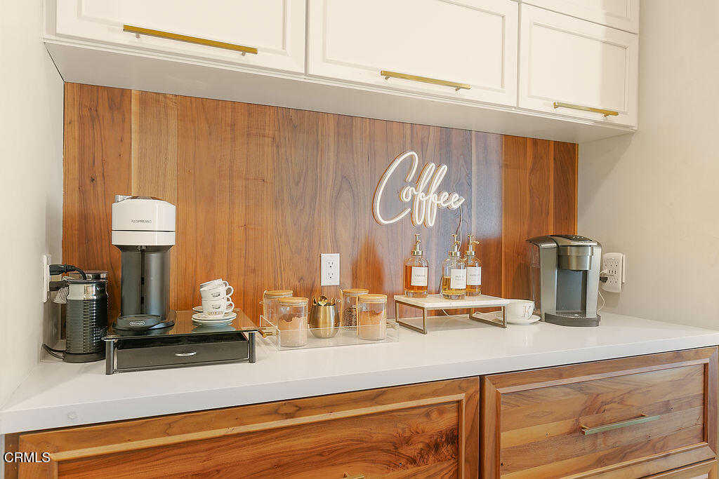 Thousand Oaks, California, 91362, United States, 4 Bedrooms Bedrooms, ,4 BathroomsBathrooms,Residential,For Sale,1997017