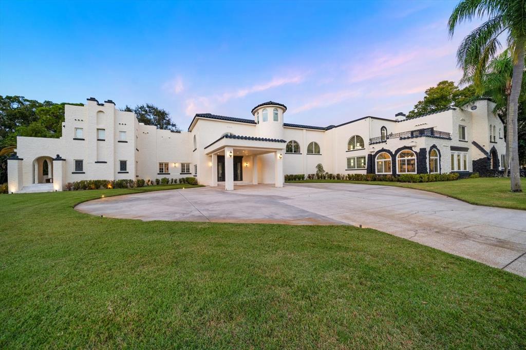 St Petersburg, Florida, 33707, United States, 5 Bedrooms Bedrooms, ,9 BathroomsBathrooms,Residential,For Sale,2000985