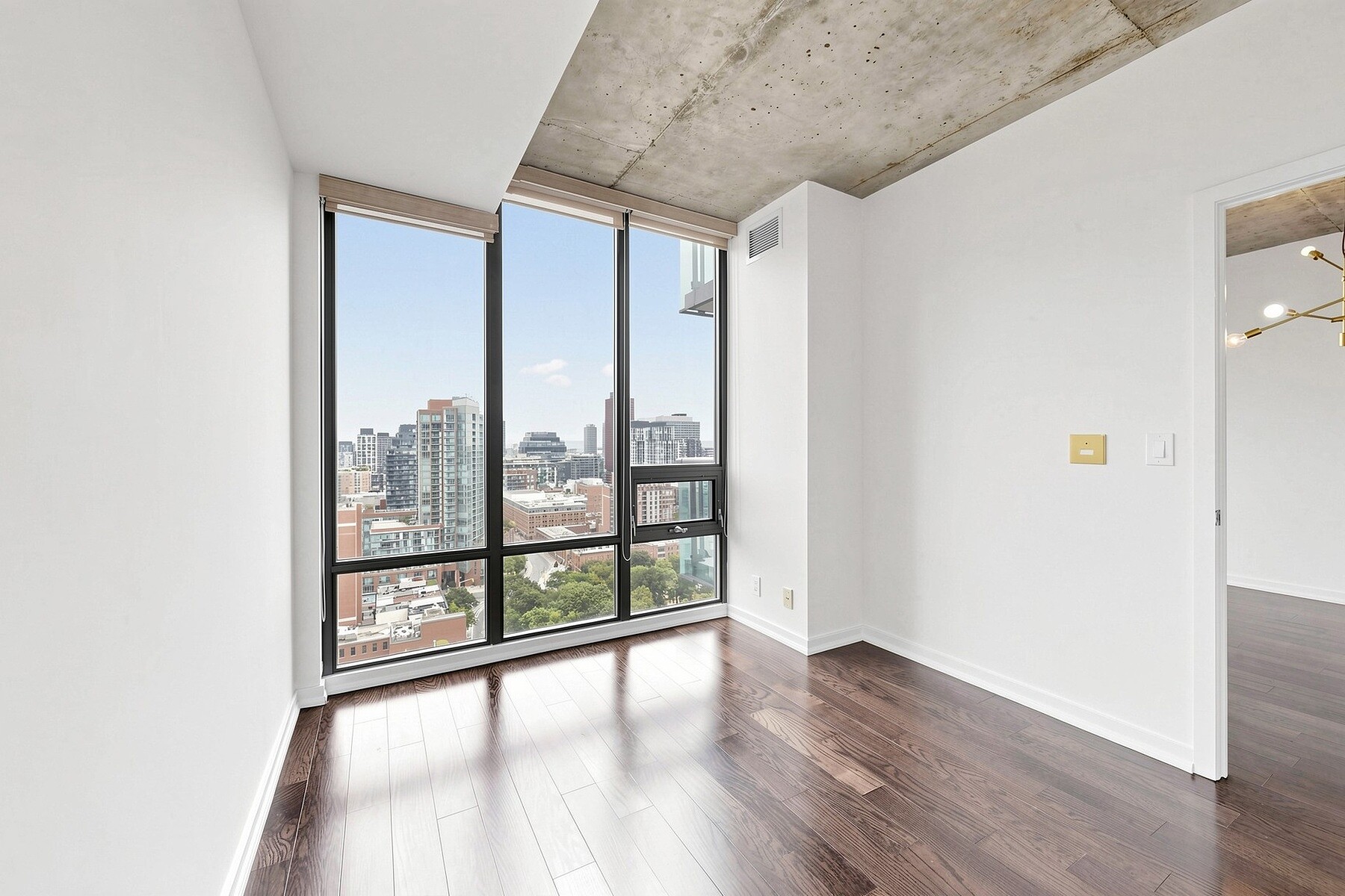  Spire The Condominium - 物件實景
