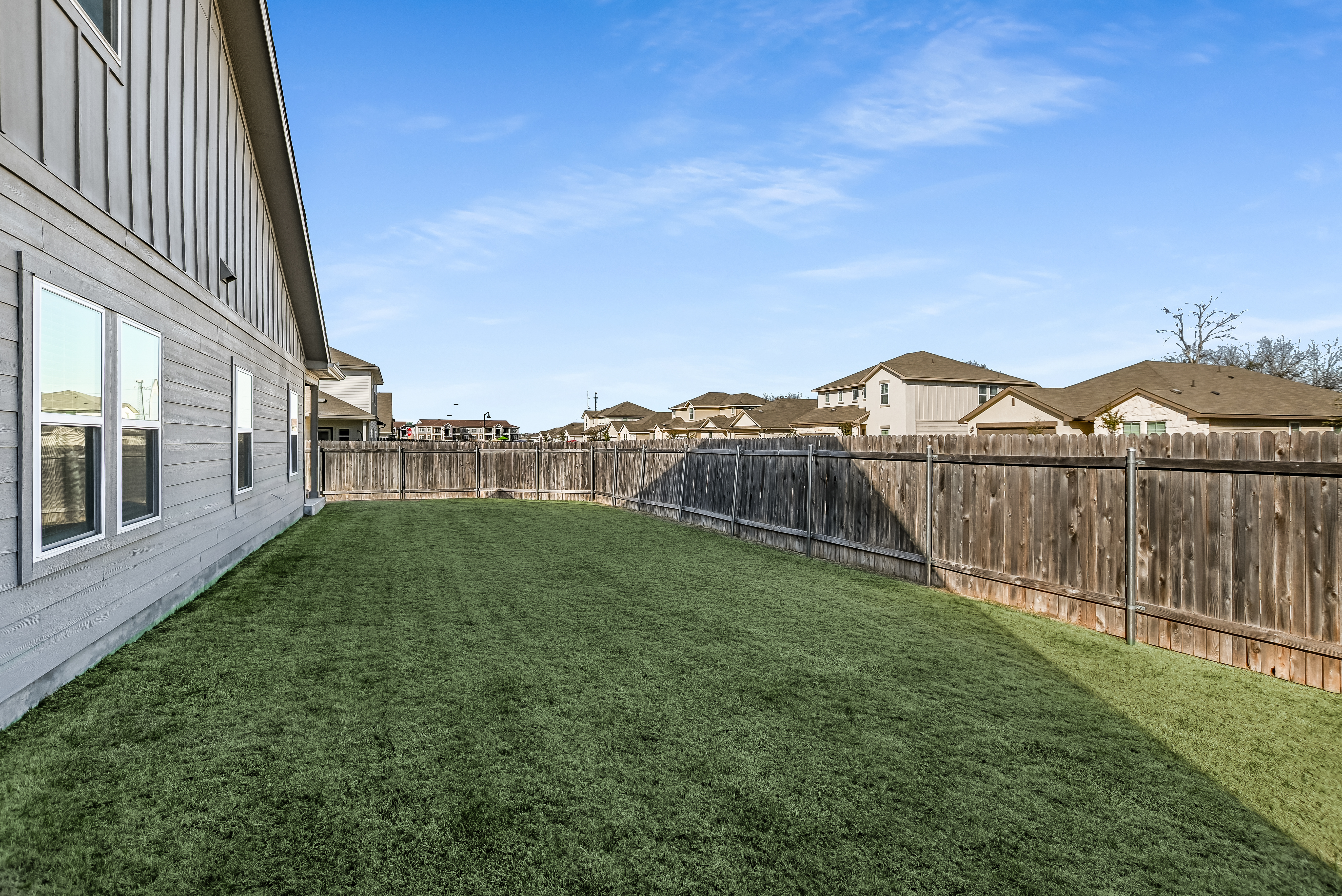  Immaculate Corner-Lot Home - 物件實景