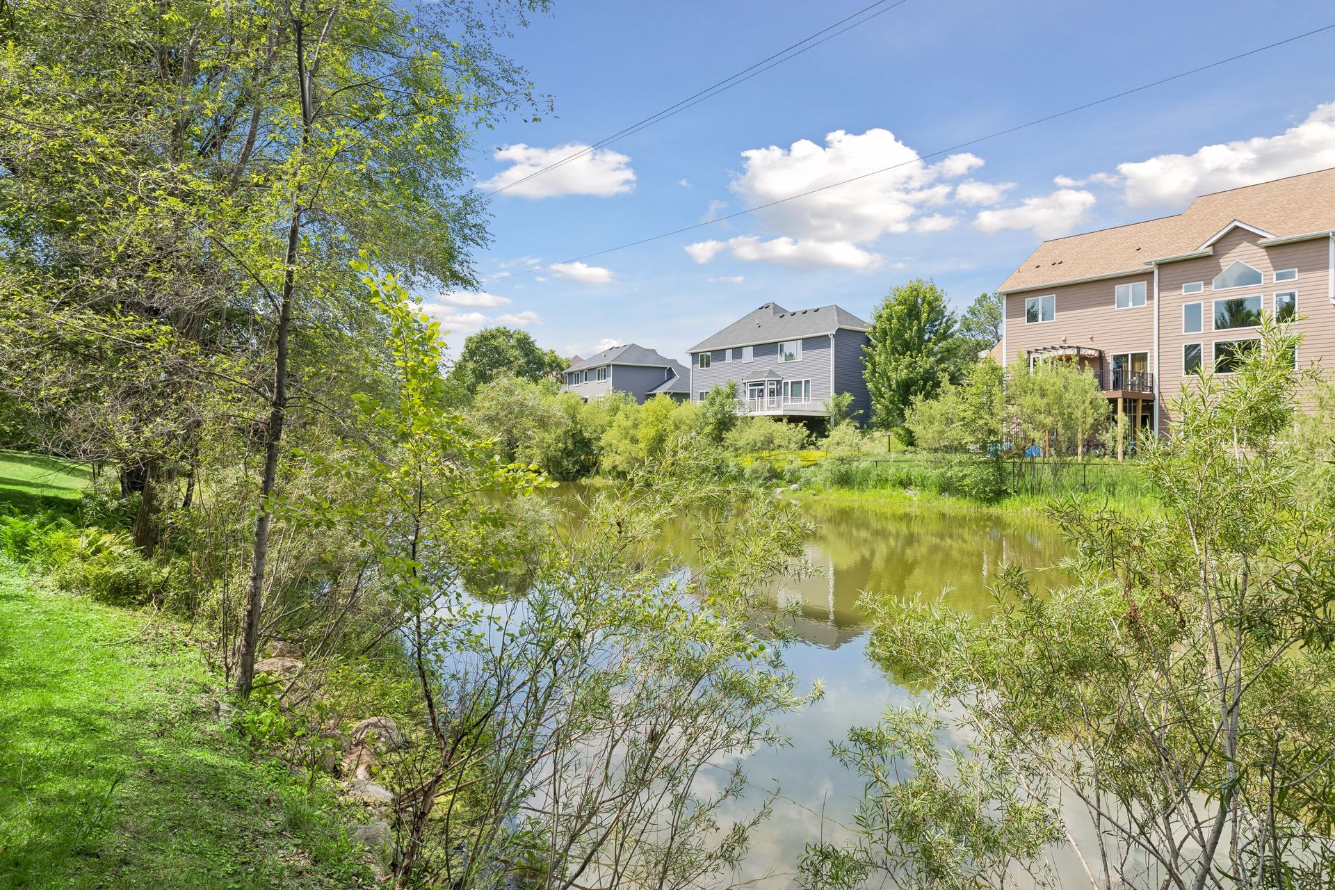  Meticulously Maintained Executive Home Near Parks and Trails - 物件實景