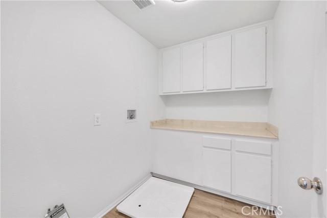 San Jacinto, California, 92583, United States, 5 Bedrooms Bedrooms, ,3 BathroomsBathrooms,Residential,For Sale,1890212