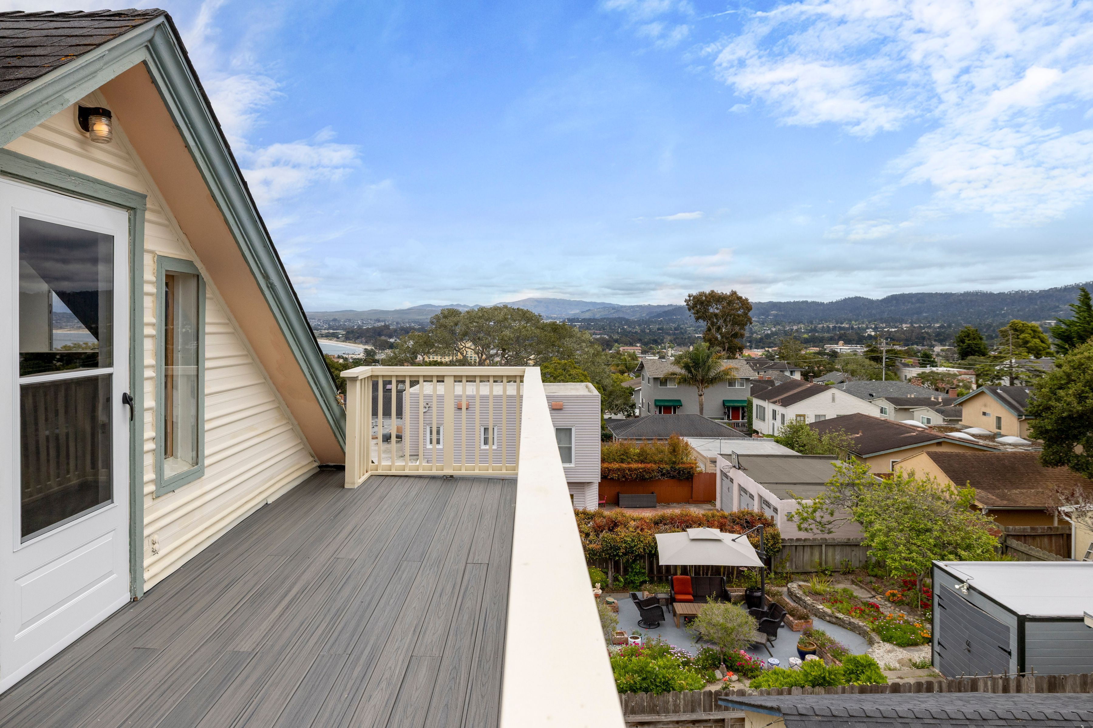  947 West Franklin Street - 物件實景