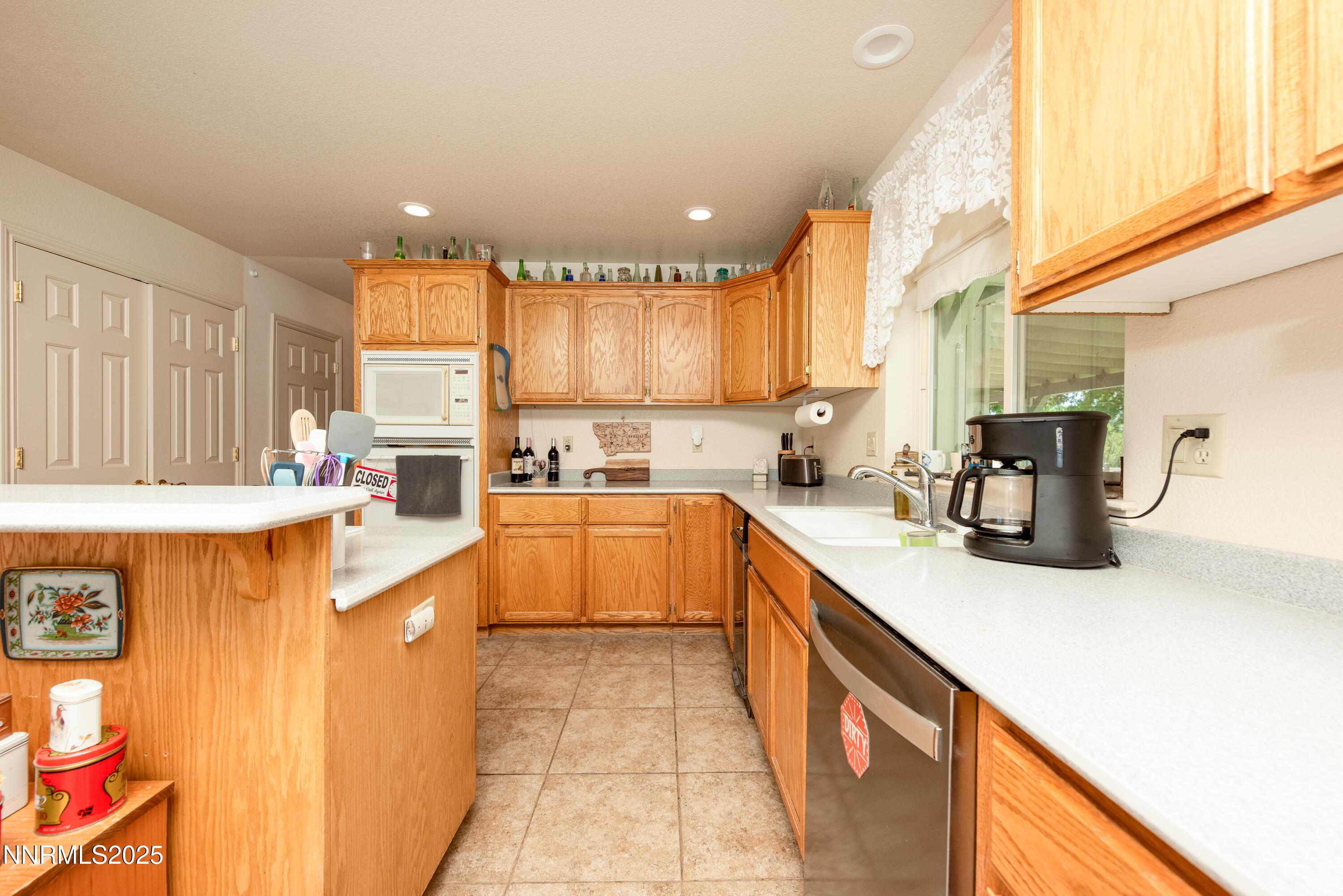 Smith Valley, Nevada, 89444, United States, 3 Bedrooms Bedrooms, ,2 BathroomsBathrooms,Residential,For Sale,1856881