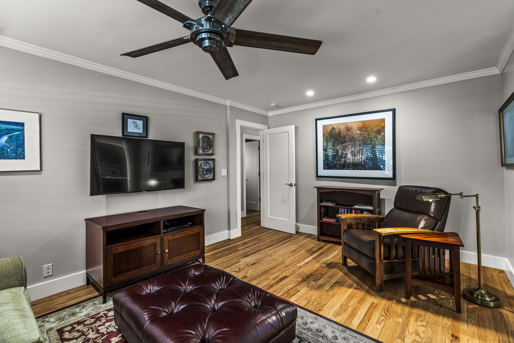  1597 Sulphur Springs Ave - 物件實景