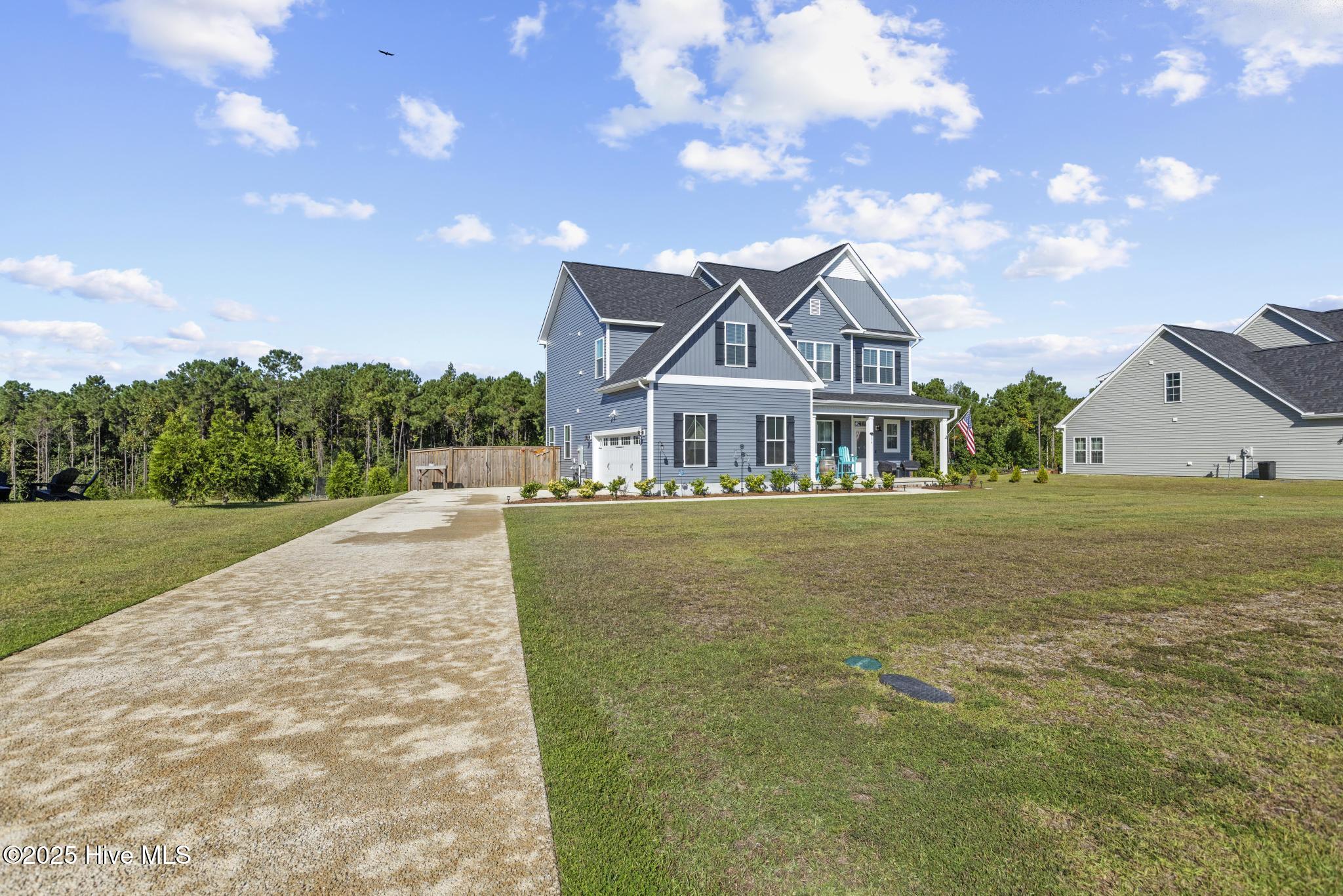 Peletier, North Carolina, 28584, United States, 4 Bedrooms Bedrooms, ,3 BathroomsBathrooms,Residential,For Sale,1976266