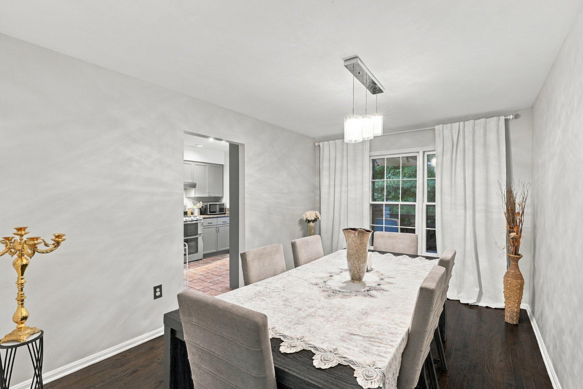  12222 Apple Orchard Court, Fairfax, VA, 22033 - 物件實景
