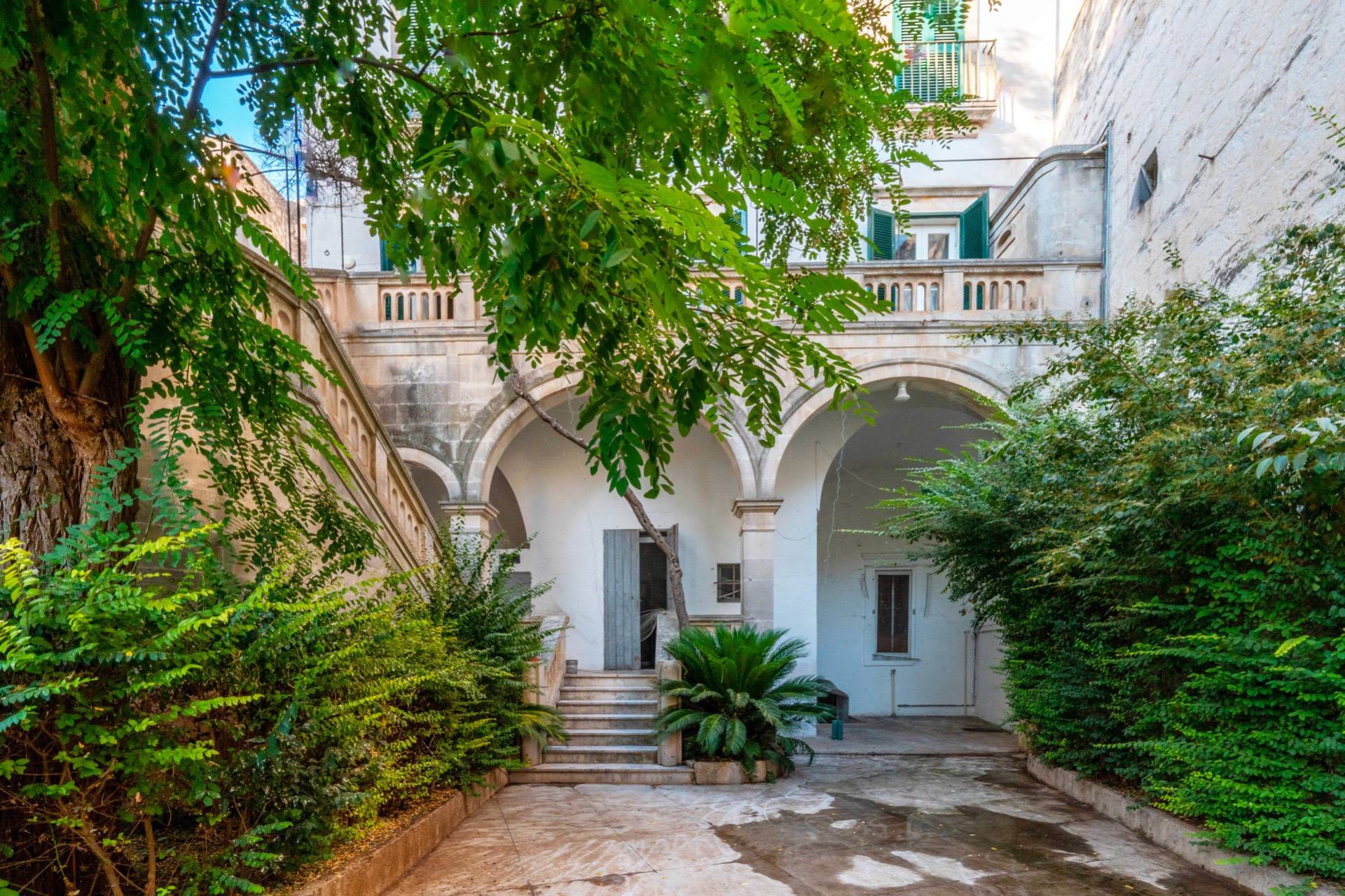 Piazza XX Settembre, Martina Franca, Taranto, 74015, IT, 8 Bedrooms Bedrooms, ,4 BathroomsBathrooms,Residential,For Sale,Piazza XX Settembre,1657102