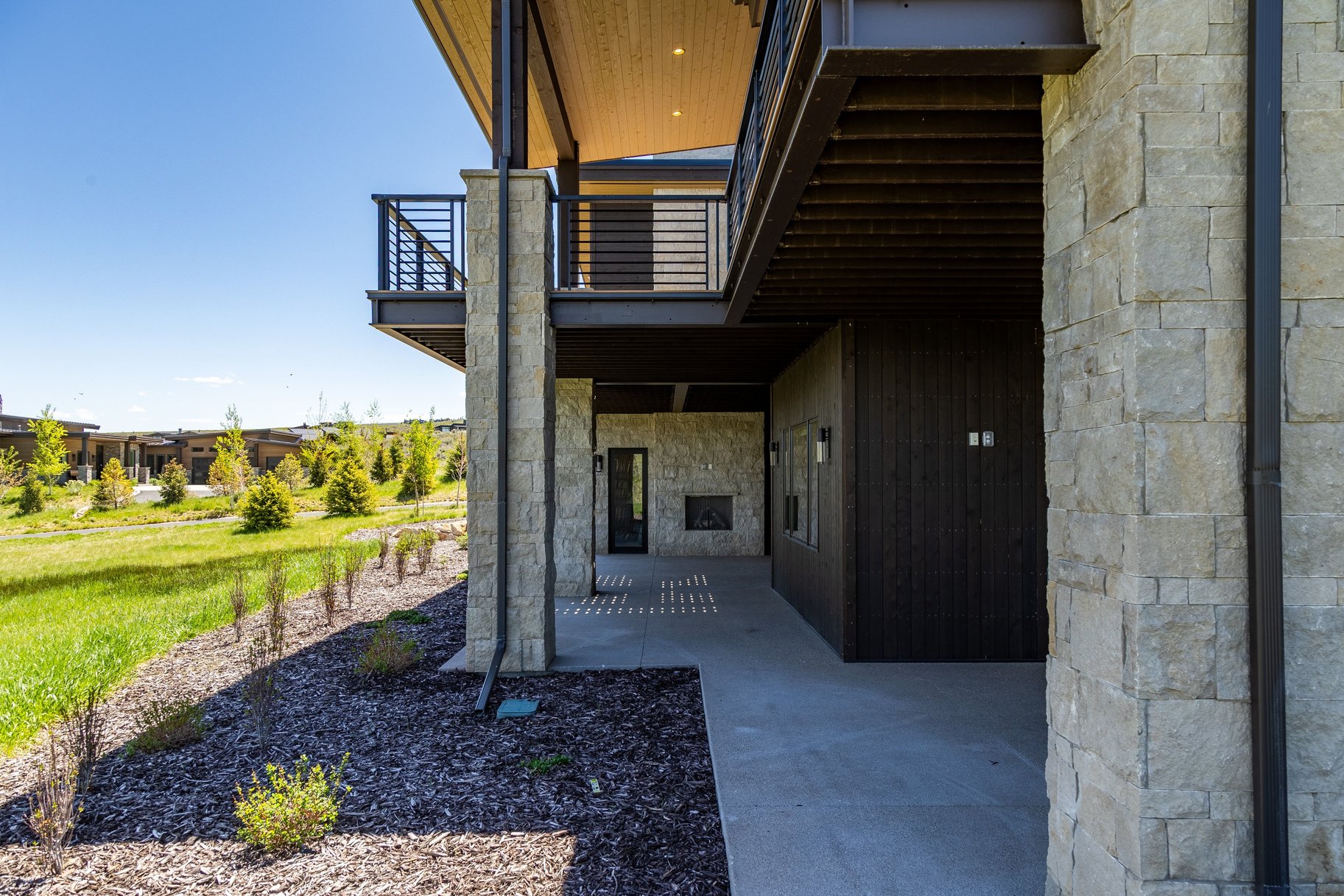  Beautiful Modern Custom Home with Rock Cliff Views at Victory Ranch - 物件實景