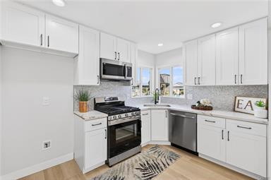 Wilmington, California, 90744, United States, 2 Bedrooms Bedrooms, ,1 BathroomBathrooms,Residential,For Sale,2011715