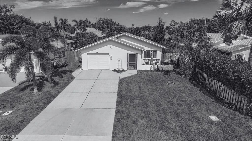 Naples, Florida, 34108, United States, 2 Bedrooms Bedrooms, ,2 BathroomsBathrooms,Residential,For Sale,1988856