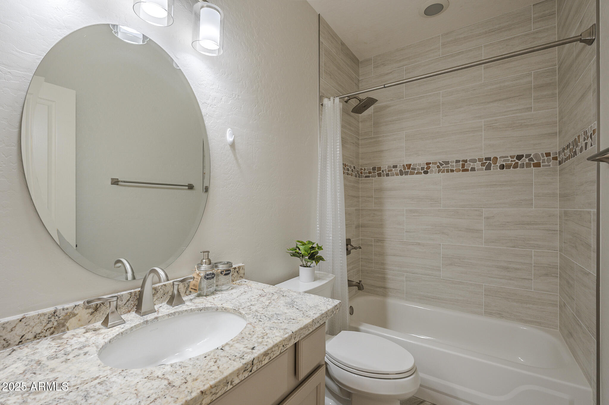 Phoenix, Arizona, 85042, United States, 3 Bedrooms Bedrooms, ,Residential,For Sale,1939131