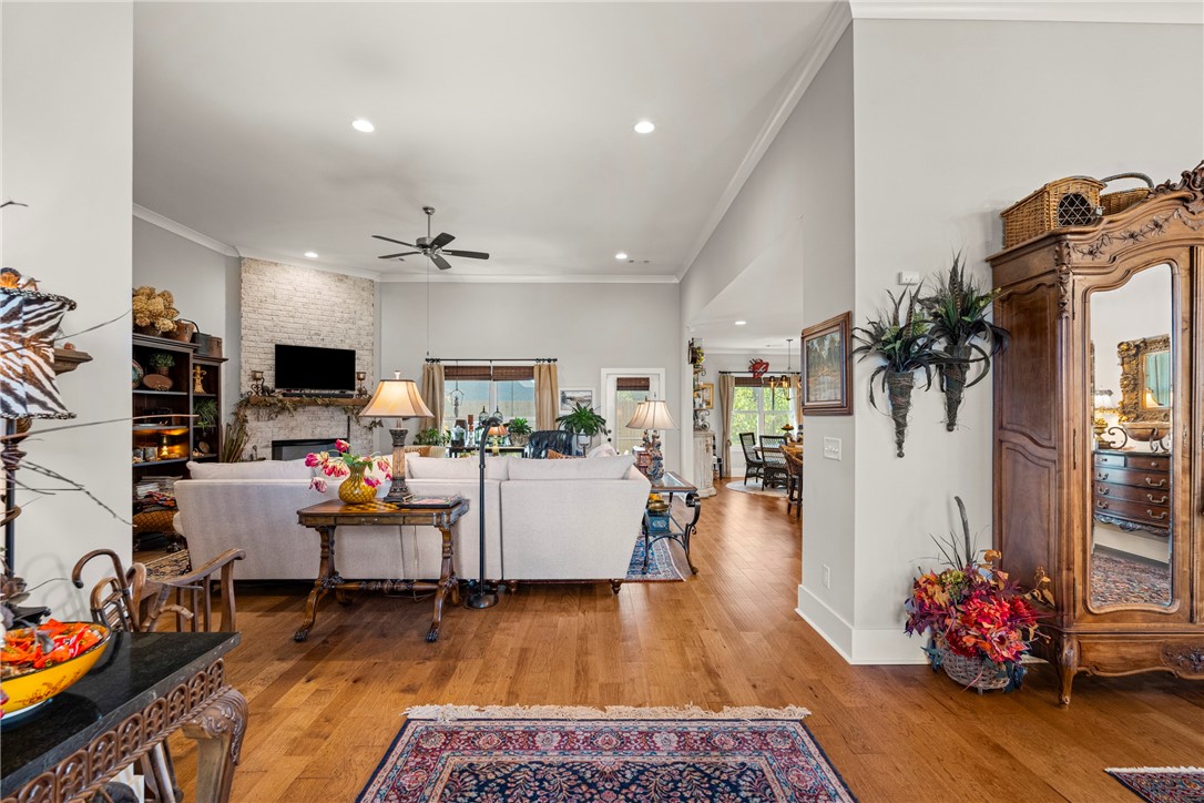 Opelika, Alabama, 36801, United States, 4 Bedrooms Bedrooms, ,3 BathroomsBathrooms,Residential,For Sale,1987548