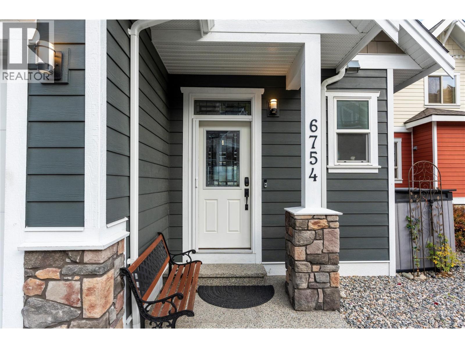 KELOWNA, British Columbia, V1Z 3R8, CA, 2 Bedrooms Bedrooms, ,2 BathroomsBathrooms,Residential,For Sale,1950857