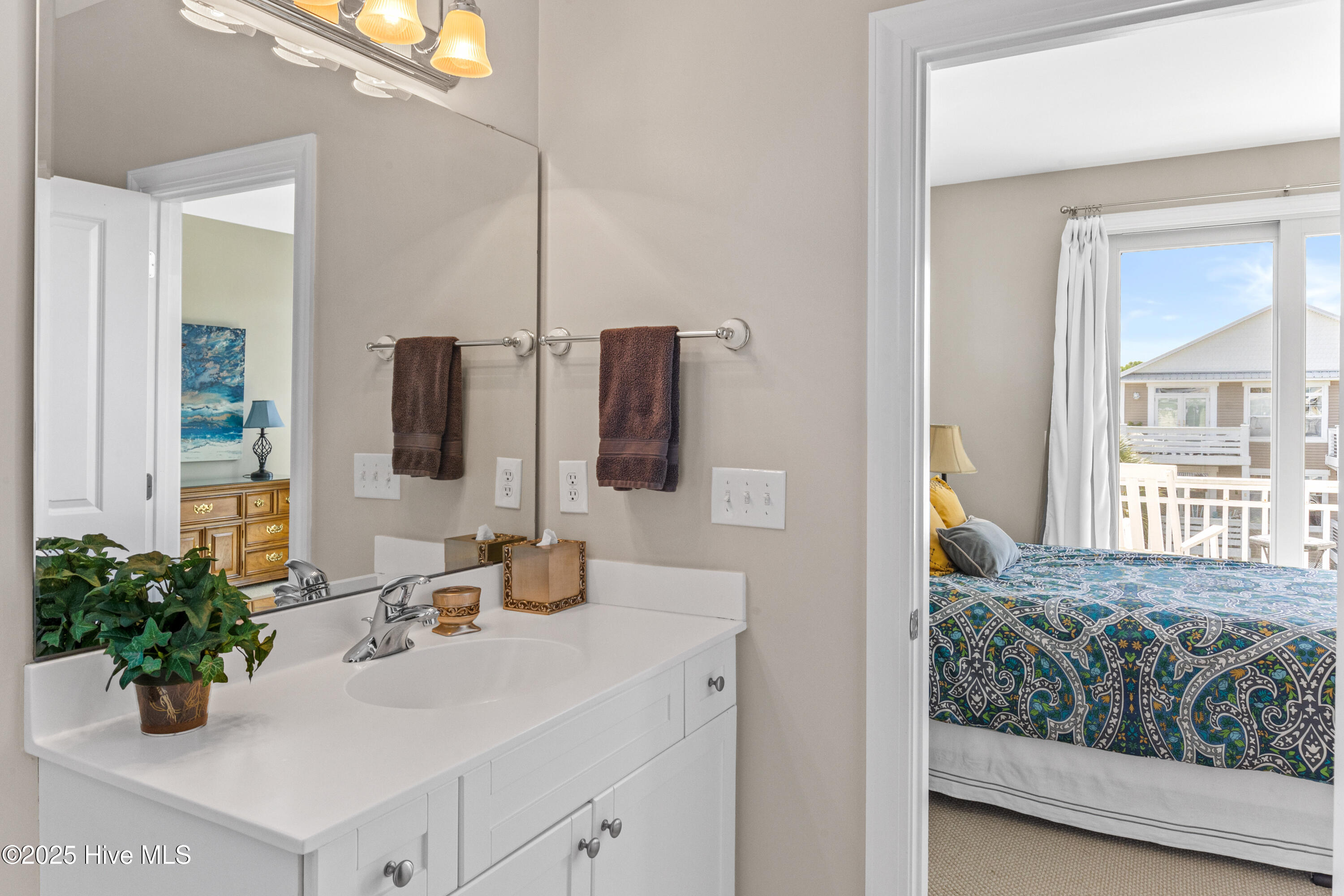 Carolina Beach, North Carolina, 28428, United States, 3 Bedrooms Bedrooms, ,3 BathroomsBathrooms,Residential,For Sale,1912564
