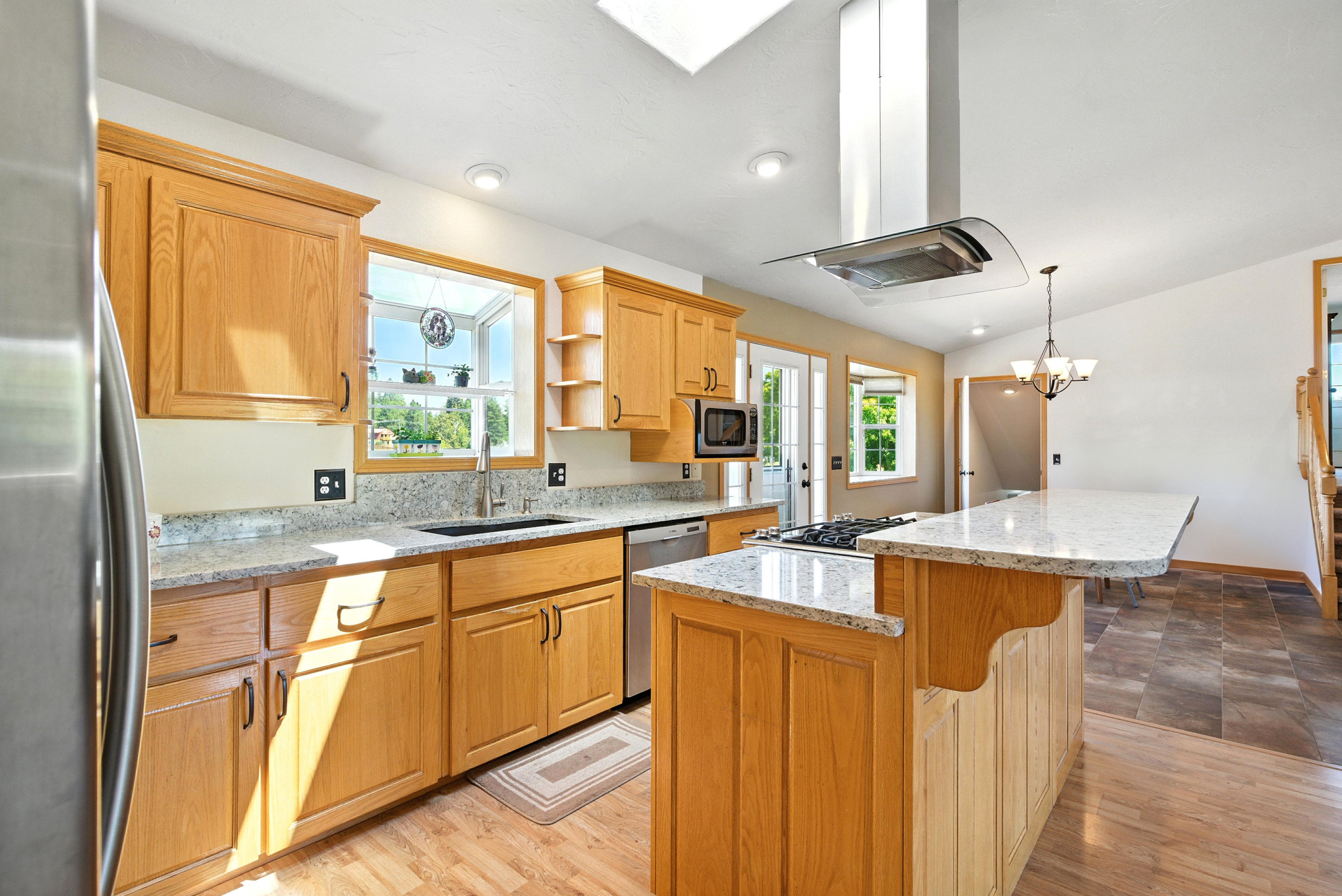 Bonners Ferry, Idaho, 83805, United States, 3 Bedrooms Bedrooms, ,2 BathroomsBathrooms,Residential,For Sale,1921279