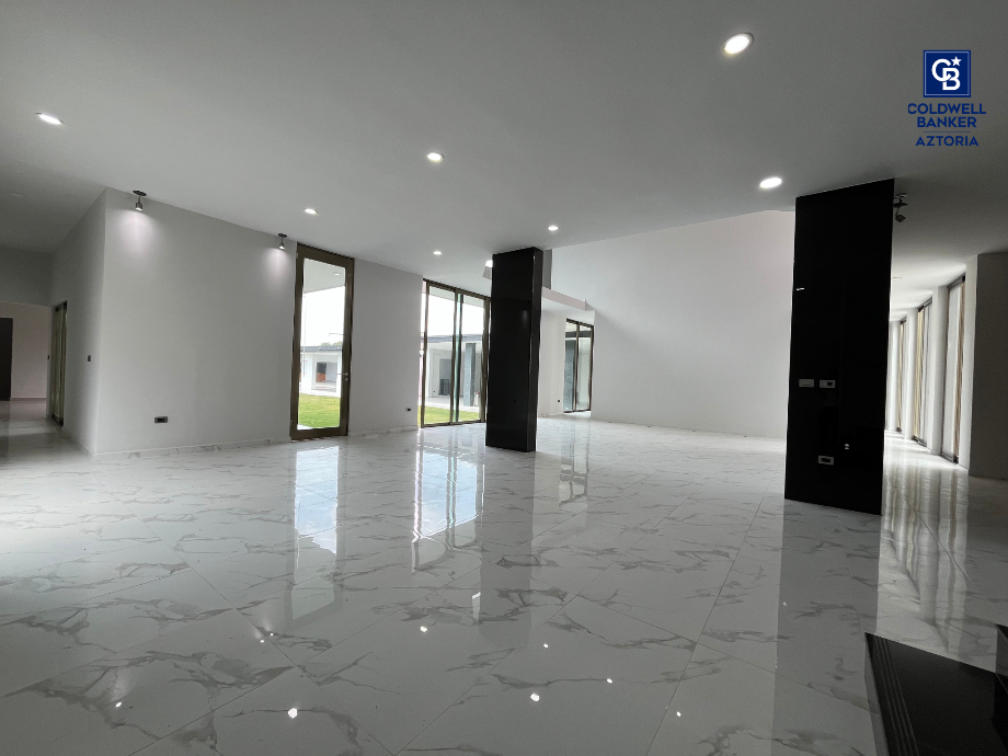 Centro, Tabasco, 86280, Mexico, 5 Bedrooms Bedrooms, ,6 BathroomsBathrooms,Residential,For Sale,1770266