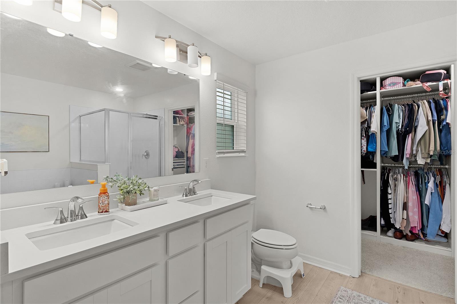 CLERMONT, Florida, 34714, United States, 3 Bedrooms Bedrooms, ,3 BathroomsBathrooms,Residential,For Sale,1901487