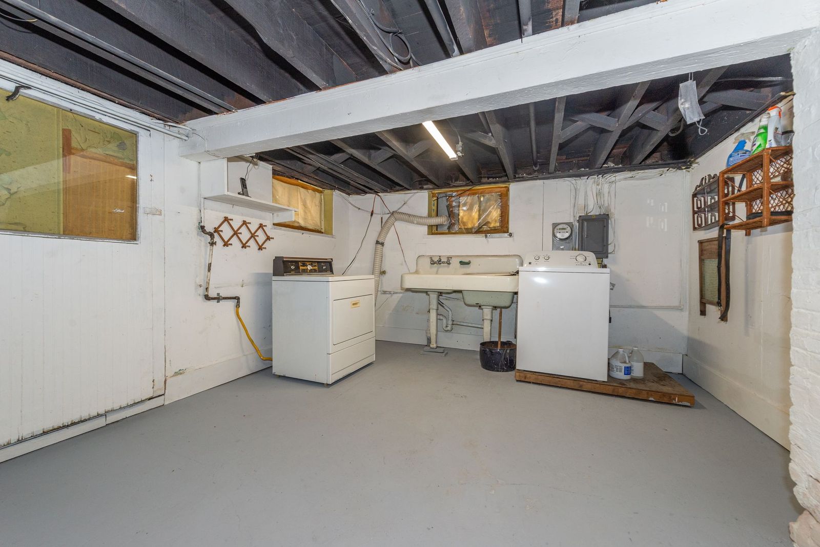 Paterson City, New Jersey, 07501, United States, 3 Bedrooms Bedrooms, ,3 BathroomsBathrooms,Residential,For Sale,1909454