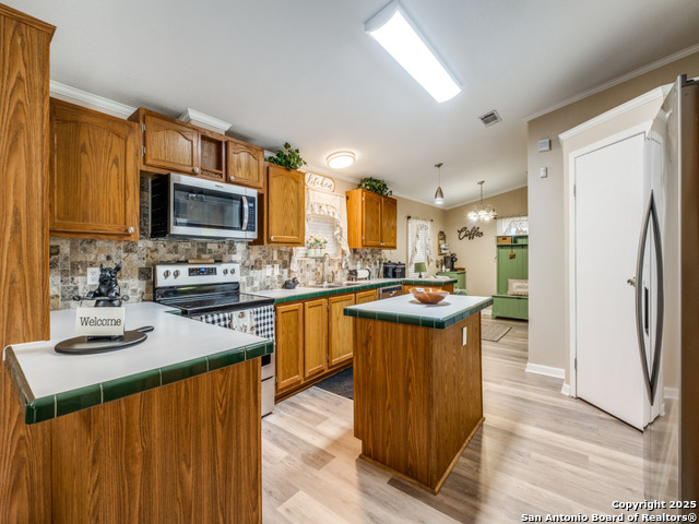 Bandera, Texas, 78003, United States, ,Residential,For Sale,1932665