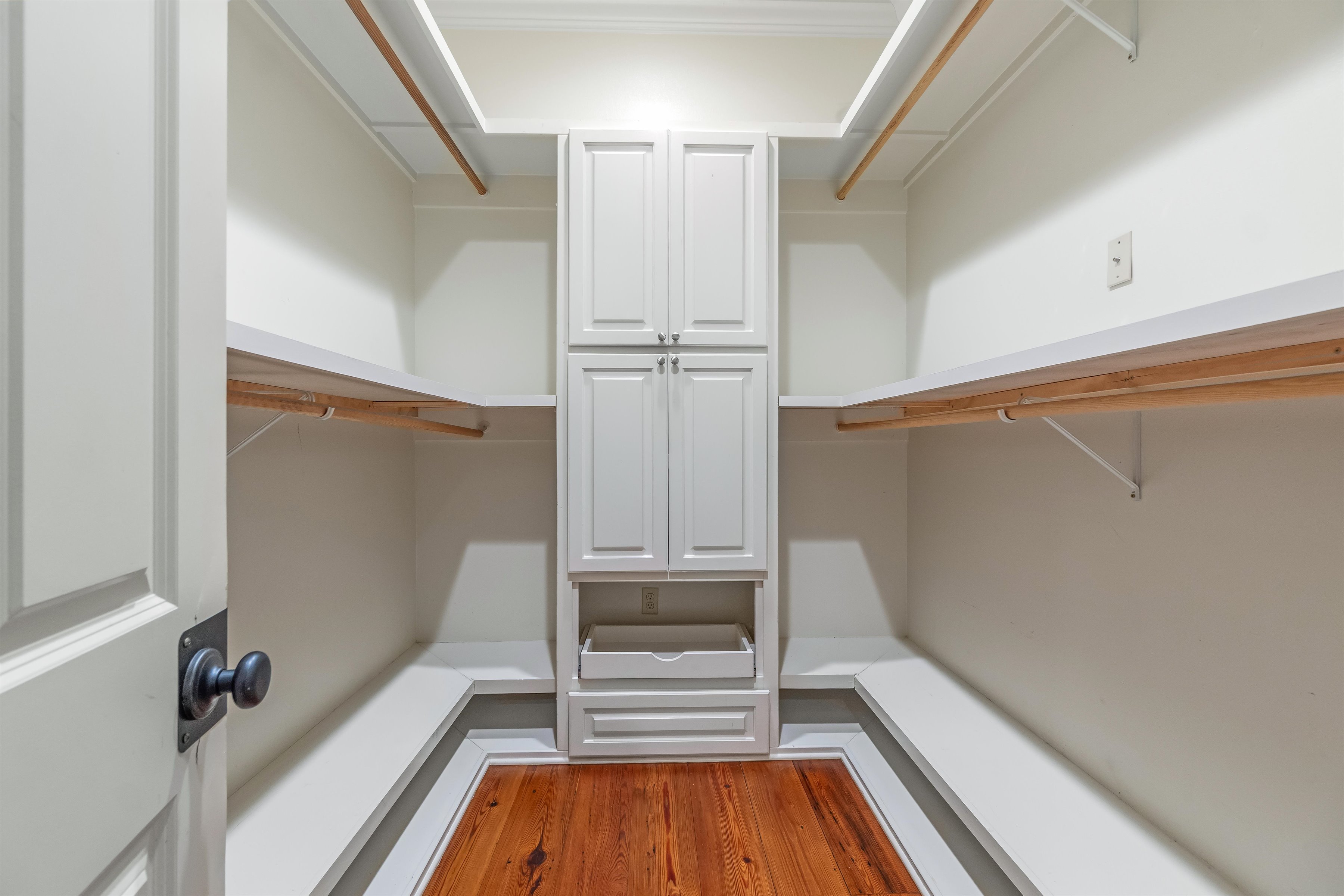 Baton Rouge, Louisiana, 70809, United States, 3 Bedrooms Bedrooms, ,4 BathroomsBathrooms,Residential,For Sale,1998392