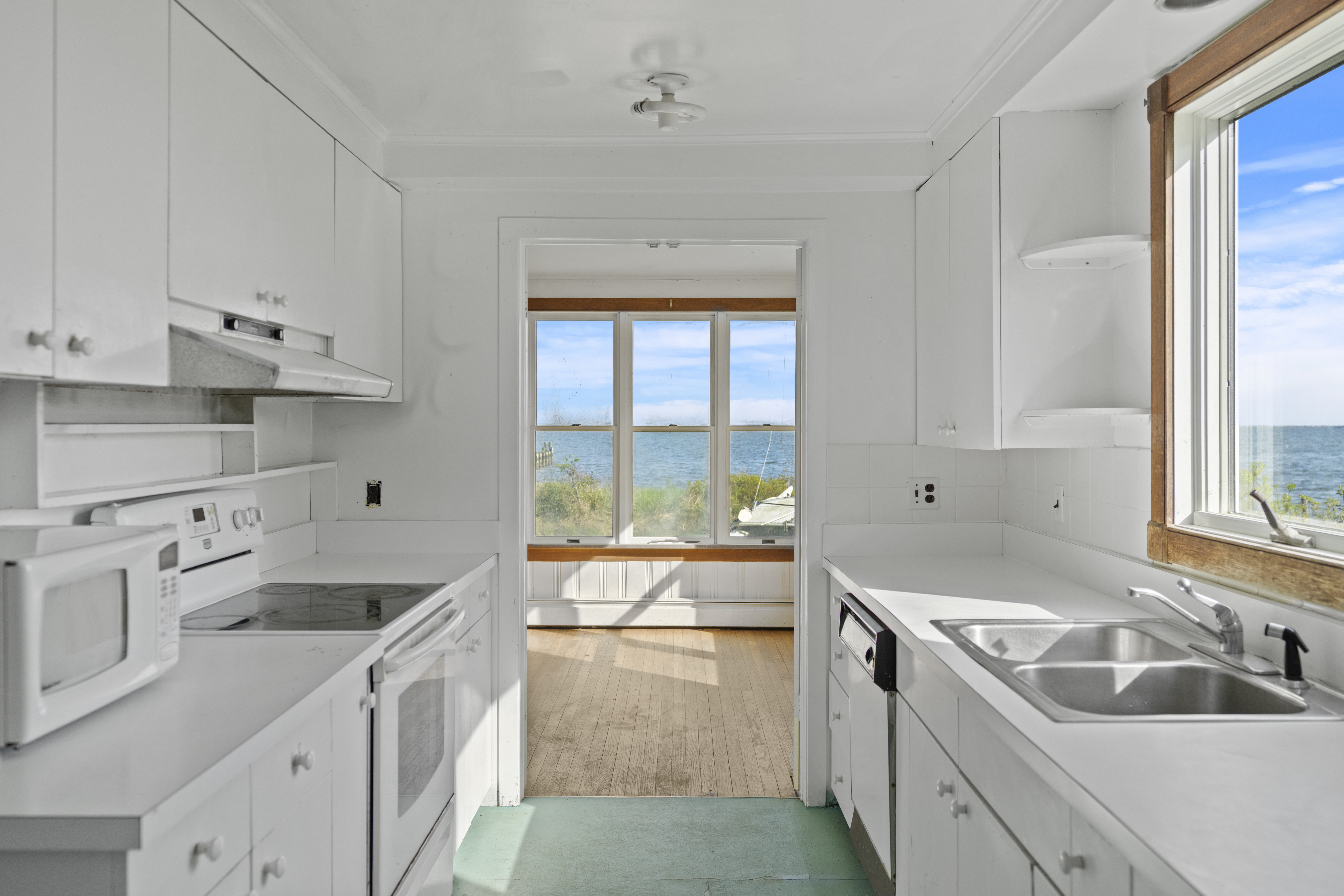  4 Shore Road, Bellport Village, NY 11713 - 物件實景