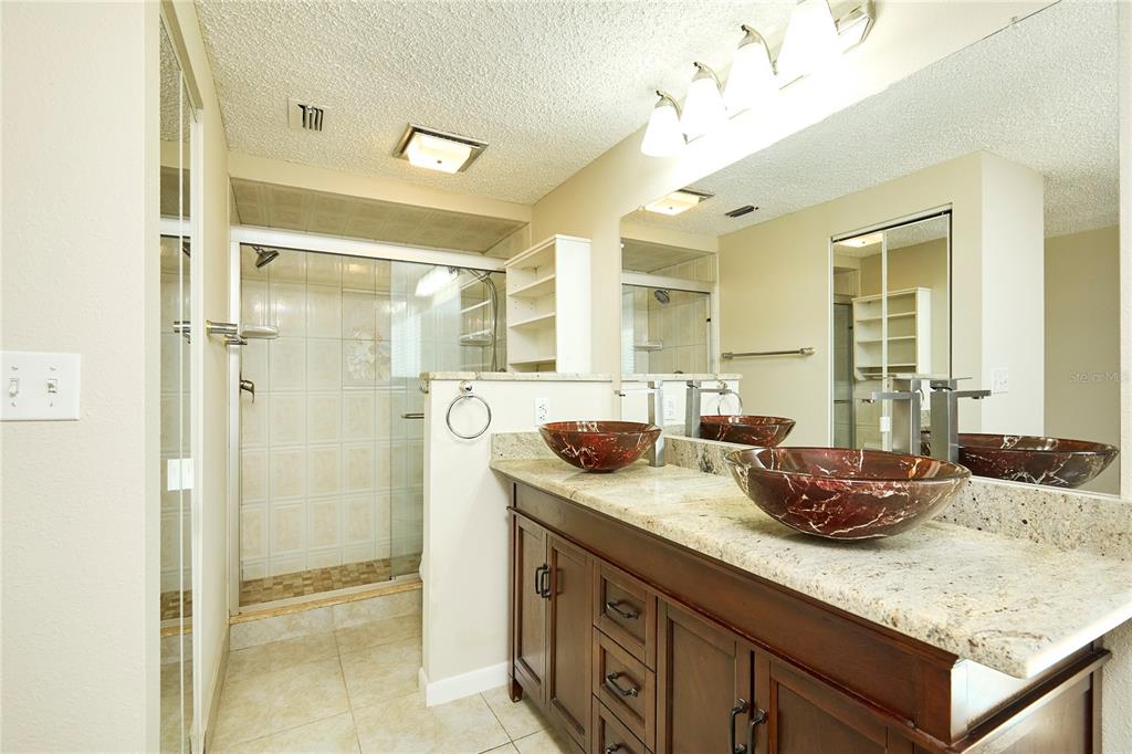 Tampa, Florida, 33618, United States, 3 Bedrooms Bedrooms, ,3 BathroomsBathrooms,Residential,For Sale,1752672