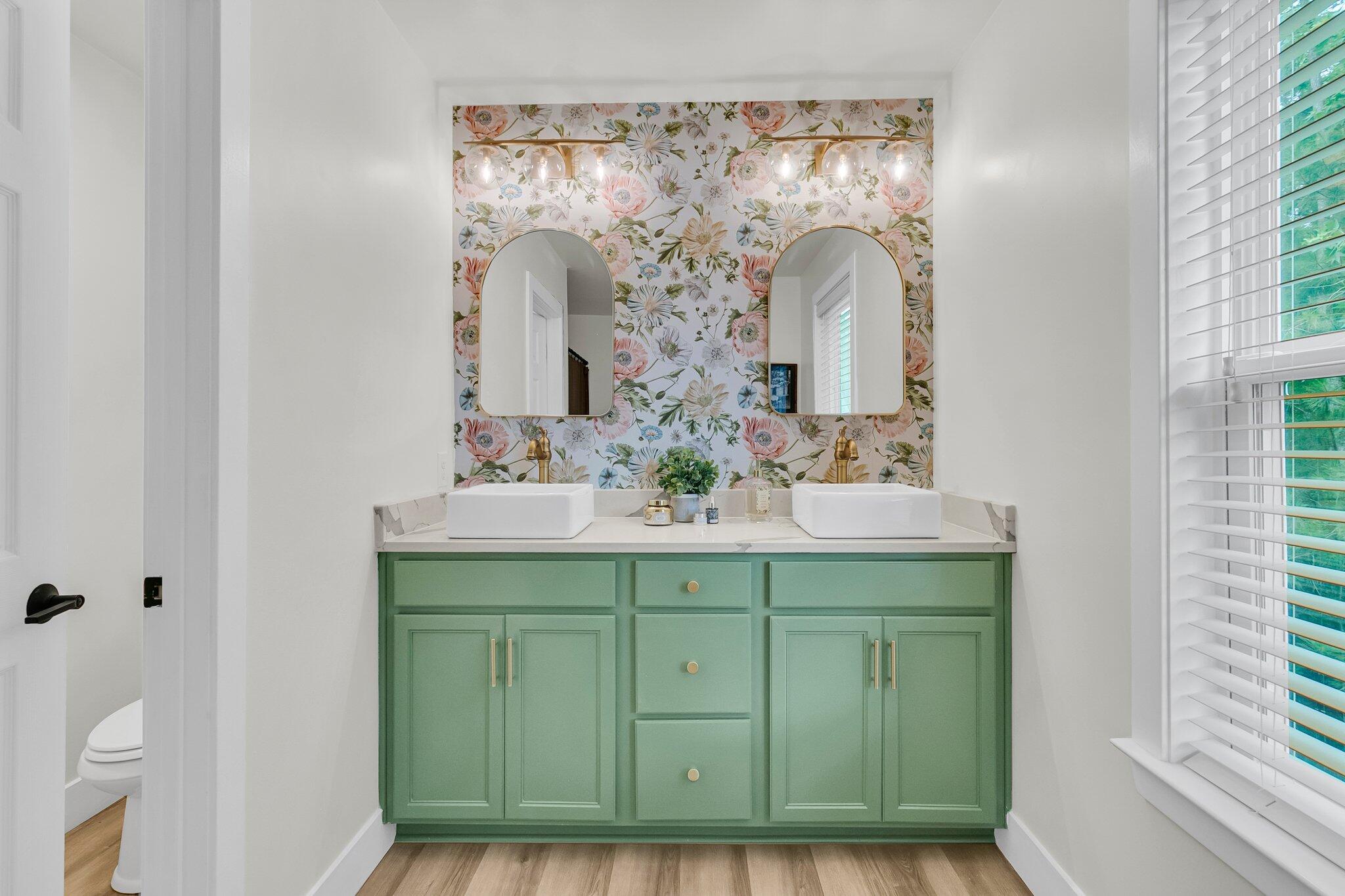 Charleston, South Carolina, 29414, United States, 4 Bedrooms Bedrooms, ,3 BathroomsBathrooms,Residential,For Sale,1979089