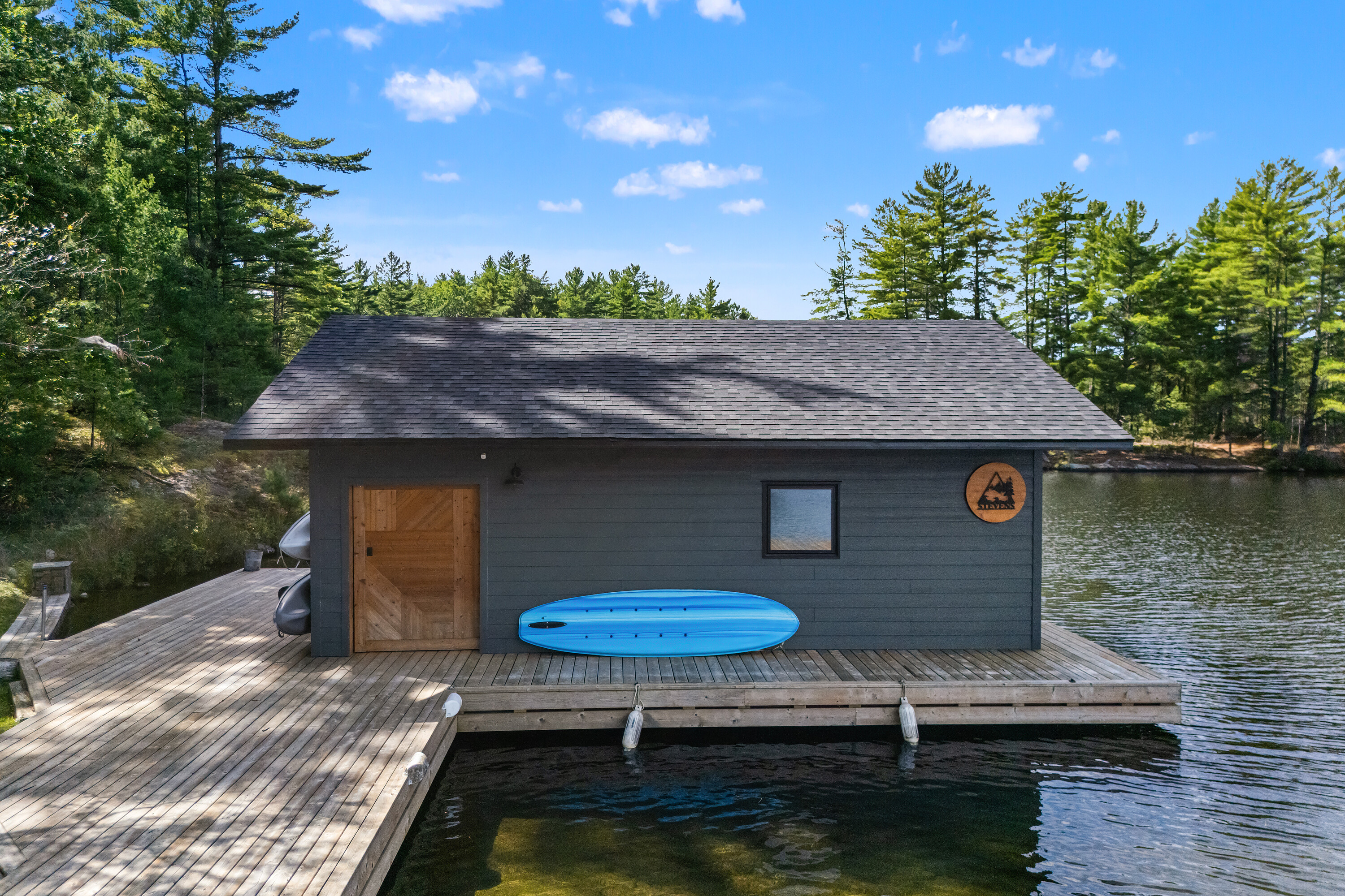  Go Home Lake Family Cottage - 物件實景