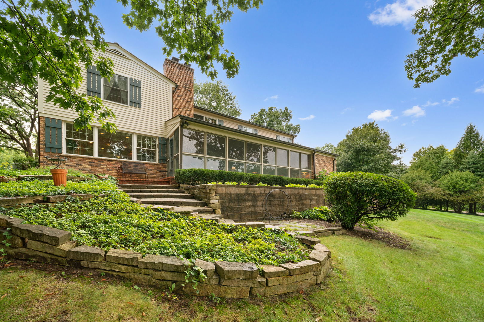 Kildeer, Illinois, 60047, United States, 4 Bedrooms Bedrooms, ,4 BathroomsBathrooms,Residential,For Sale,1940567