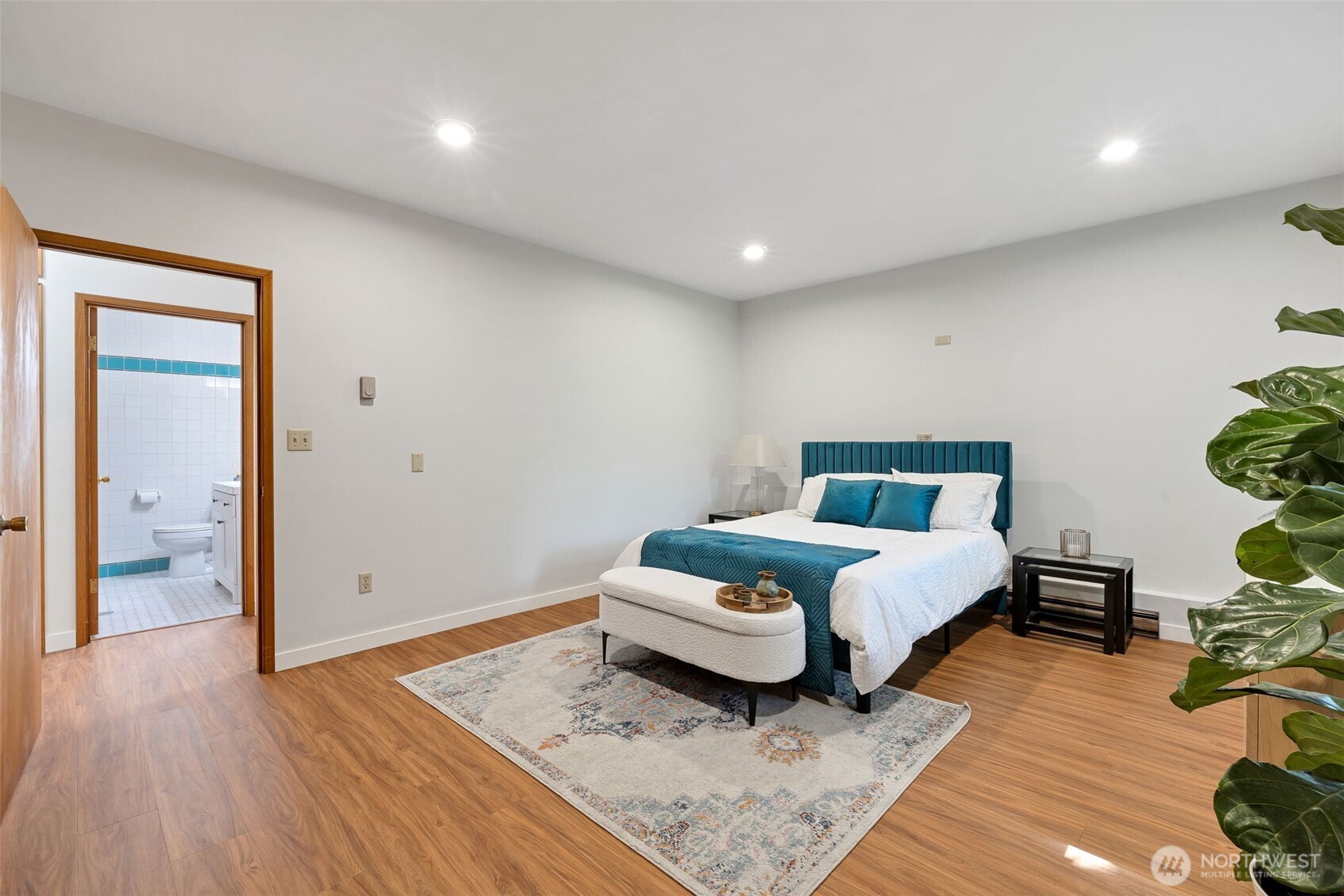 Seattle, Washington, 98125, United States, 4 Bedrooms Bedrooms, ,1 BathroomBathrooms,Residential,For Sale,1977932