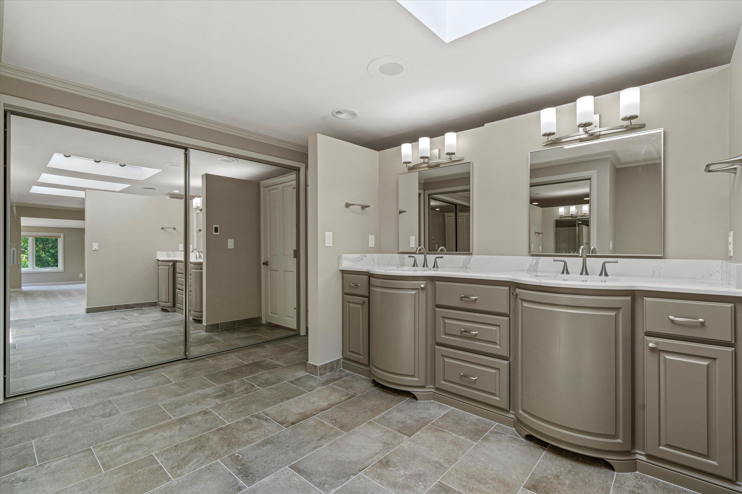 Lisbon, Wisconsin, 53089, United States, 4 Bedrooms Bedrooms, ,5 BathroomsBathrooms,Residential,For Sale,1868566