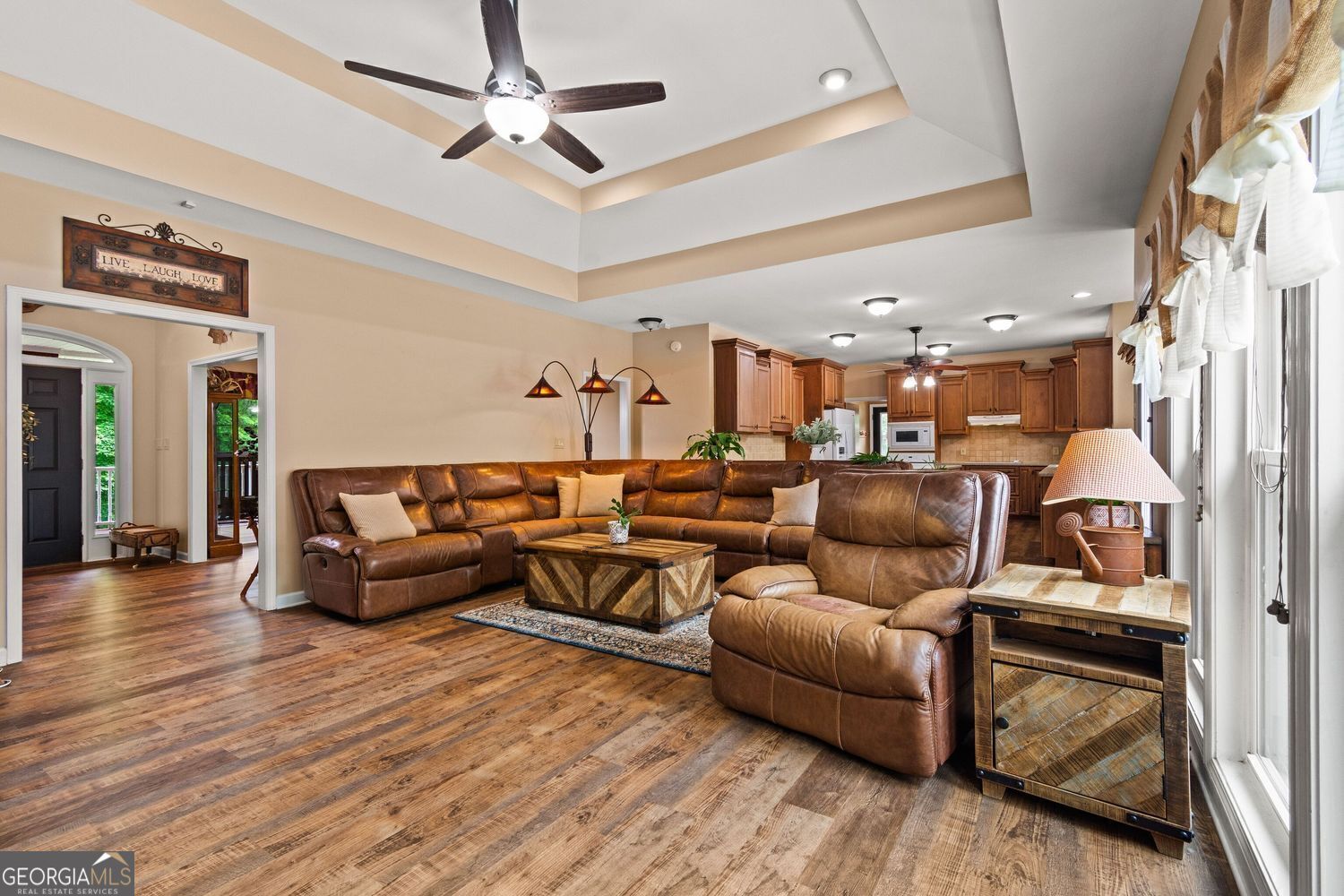 Cumming, Georgia, 30028, United States, 4 Bedrooms Bedrooms, ,5 BathroomsBathrooms,Residential,For Sale,1859105