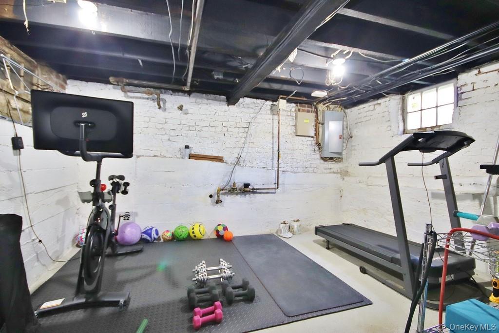 Garnerville, New York, 10923, United States, 3 Bedrooms Bedrooms, ,2 BathroomsBathrooms,Residential,For Sale,1974386