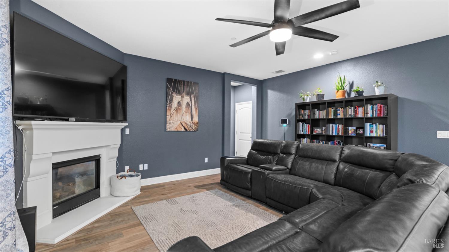 Vacaville, California, 95688, United States, 5 Bedrooms Bedrooms, ,3 BathroomsBathrooms,Residential,For Sale,2005727