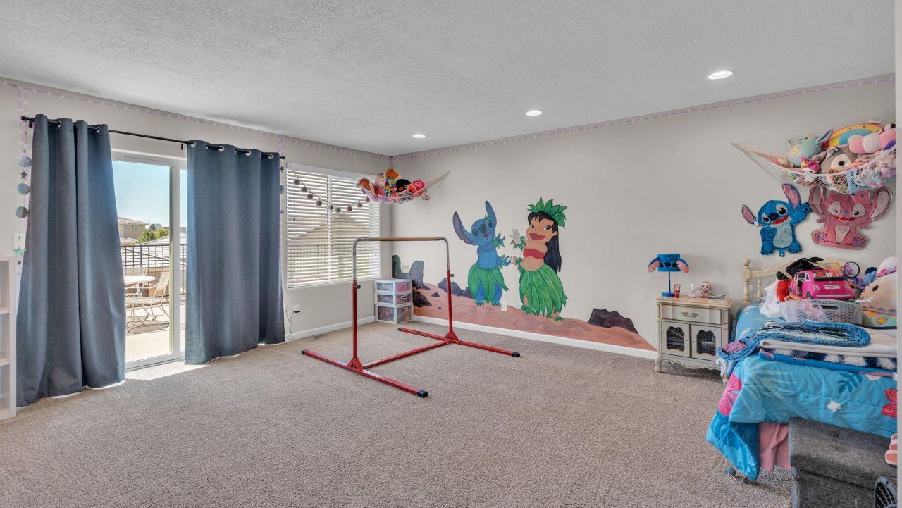 Albuquerque, New Mexico, 87106, United States, 5 Bedrooms Bedrooms, ,4 BathroomsBathrooms,Residential,For Sale,1907467