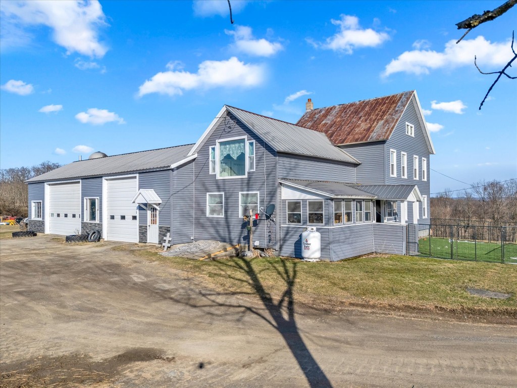 Oxford, New York, 13830, United States, 4 Bedrooms Bedrooms, ,3 BathroomsBathrooms,Residential,For Sale,1722820