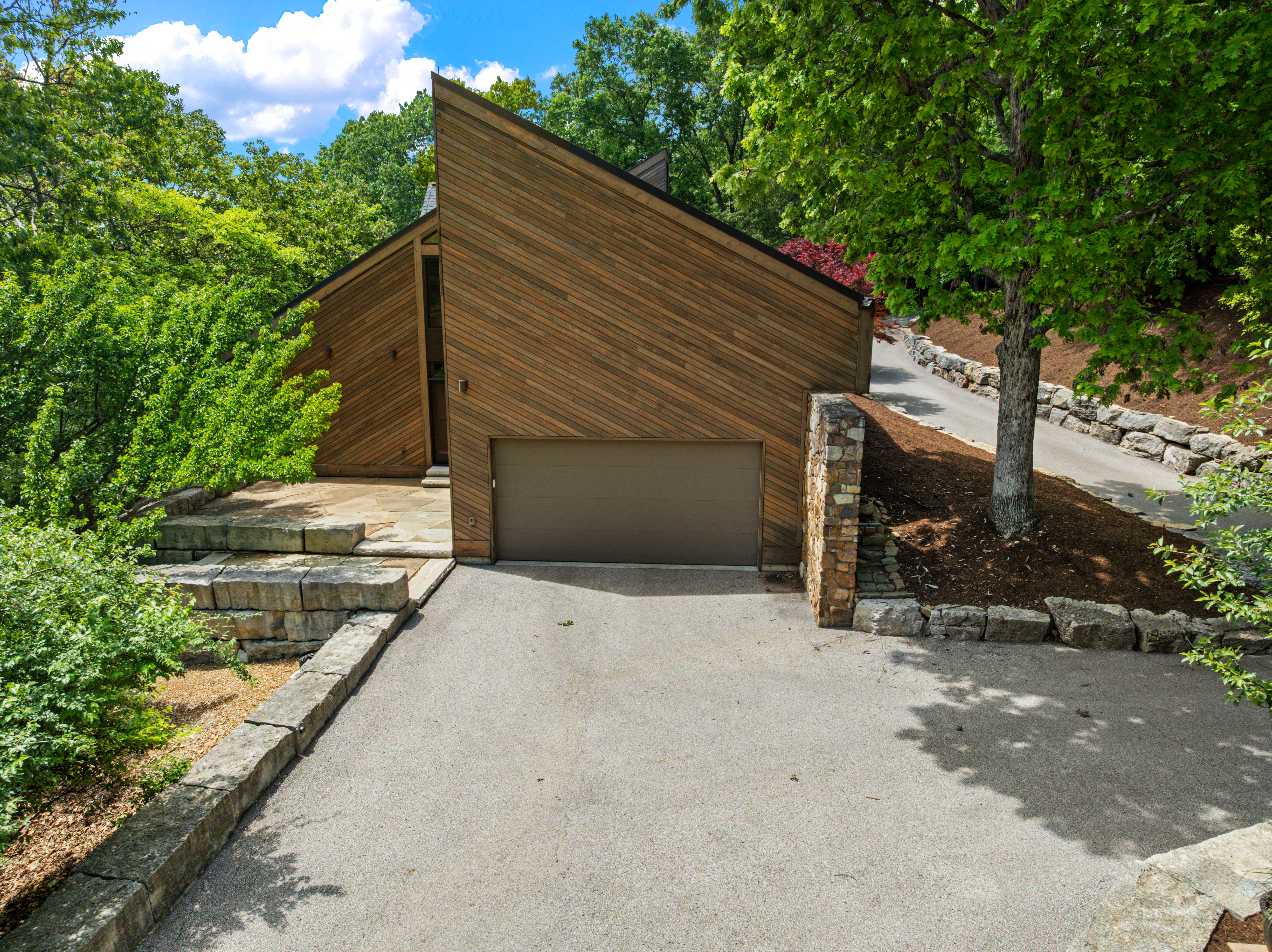  Striking Custom Home Set on 3.49 Private Acres in Wildwood - 物件實景
