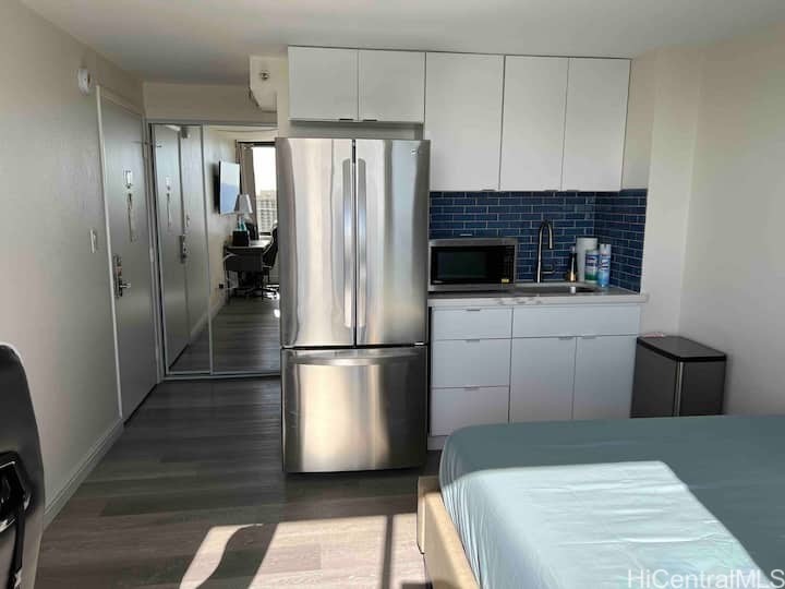 Honolulu, Hawaii, 96815, United States, 1 Bedroom Bedrooms, ,2 BathroomsBathrooms,Residential,For Sale,1901769