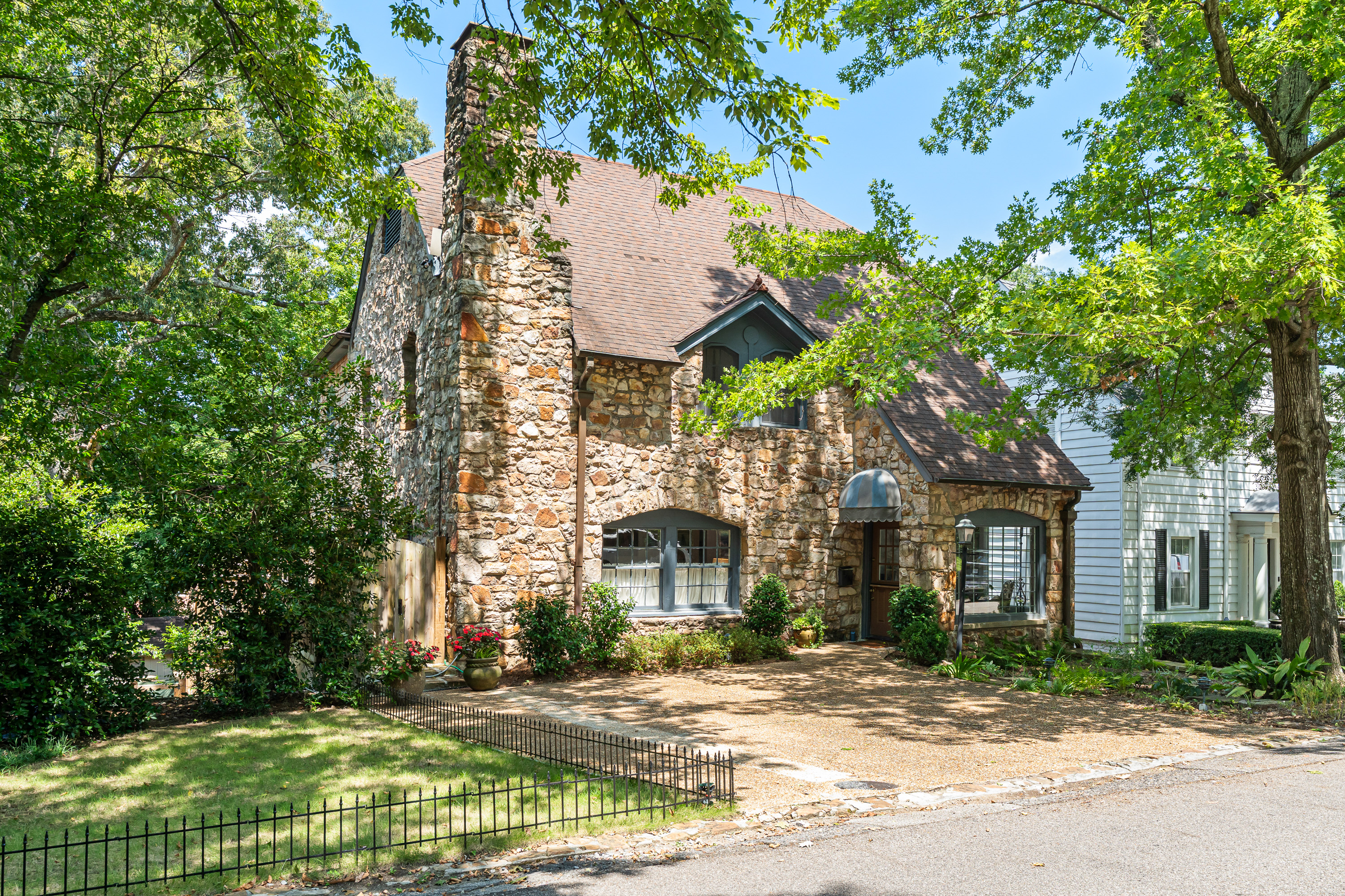 Park Ln, Mountain Brk, AL 35213