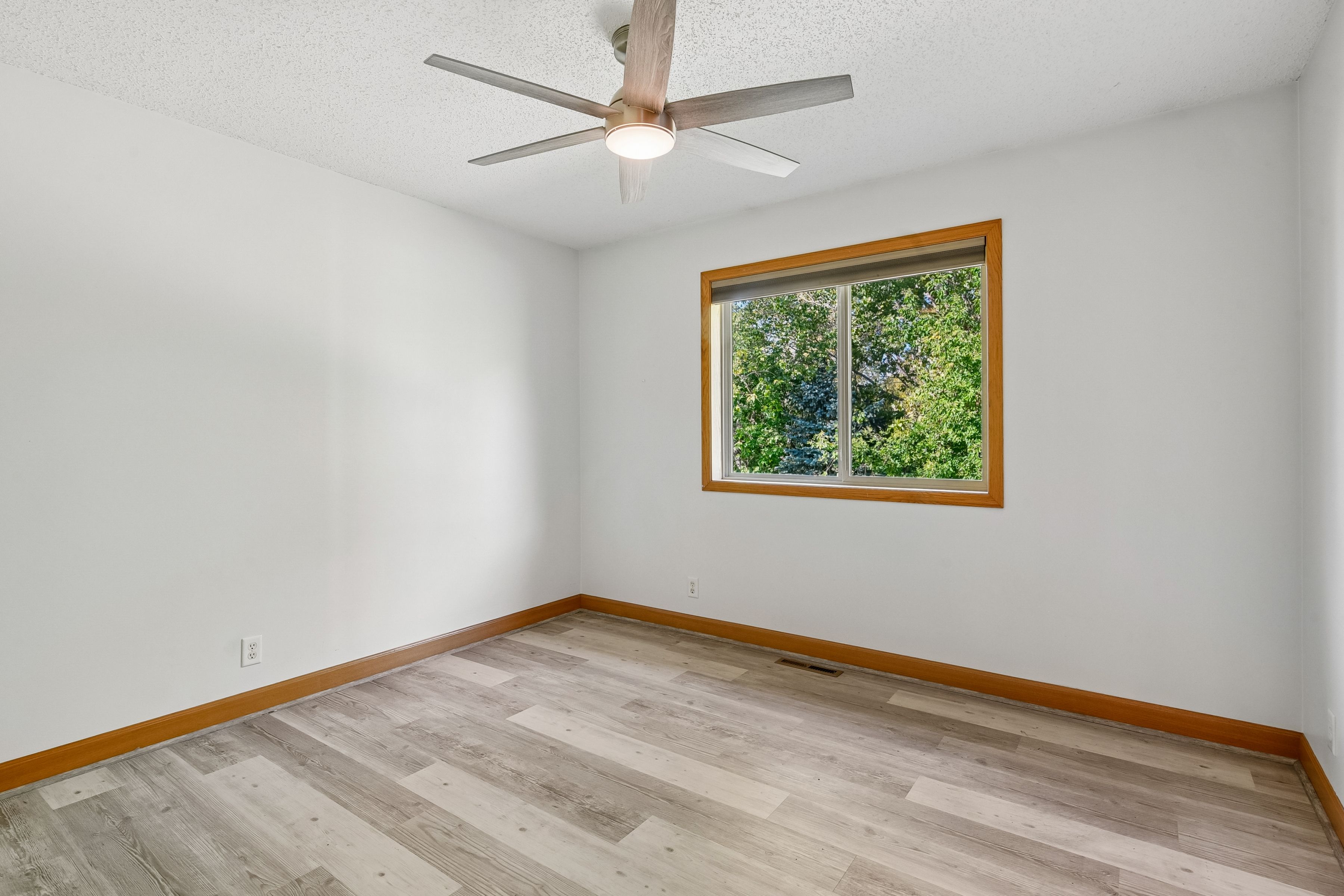  Refreshed Home in Lovely Farmington Location - 物件實景