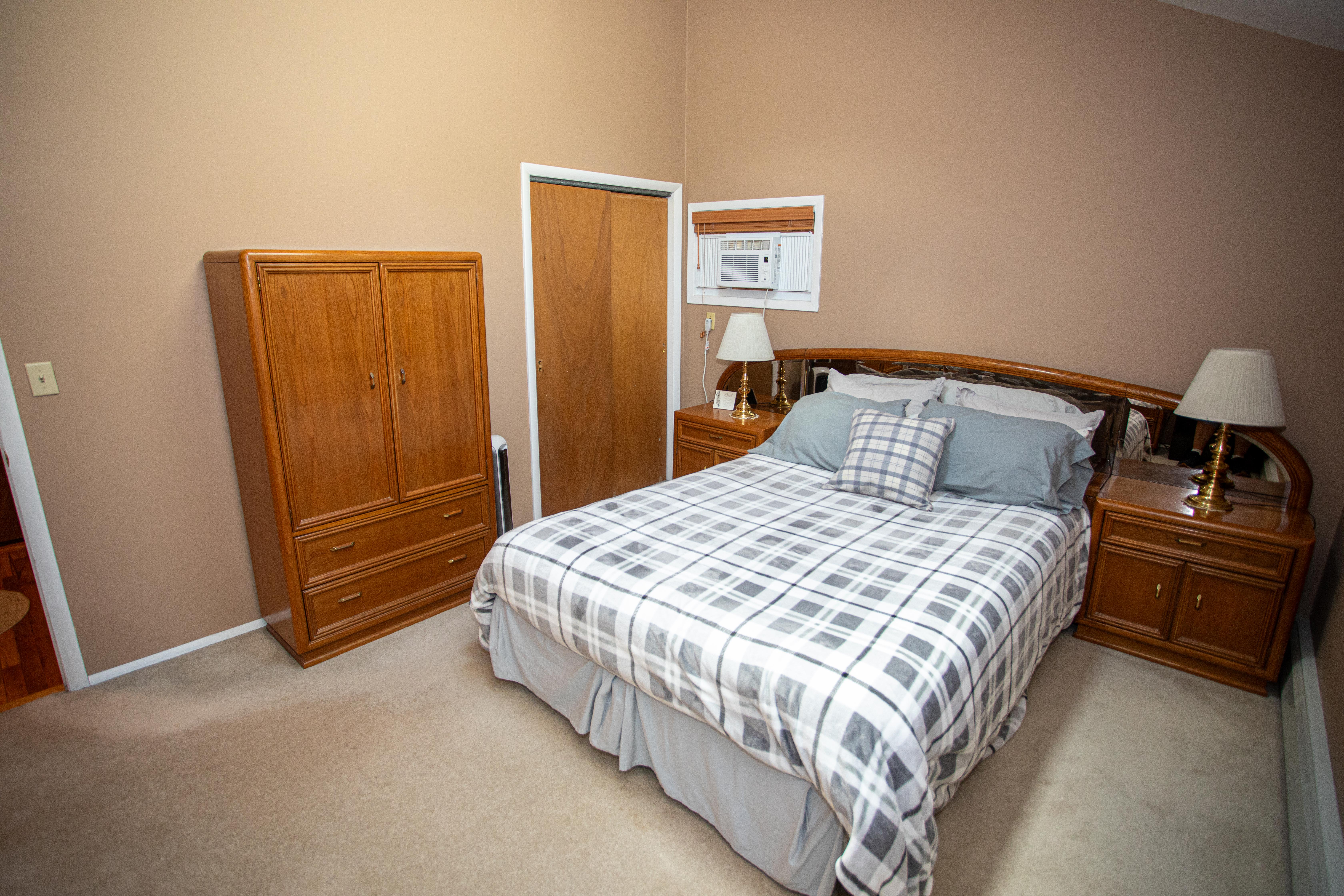 Parlin, New Jersey, 08859, United States, 3 Bedrooms Bedrooms, ,2 BathroomsBathrooms,Residential,For Sale,1915200