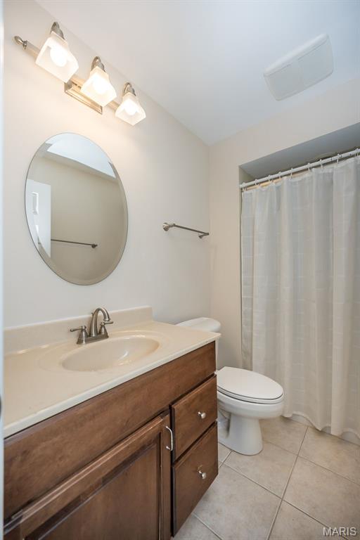 Chesterfield, Missouri, 63017, United States, 5 Bedrooms Bedrooms, ,4 BathroomsBathrooms,Residential,For Sale,2002009