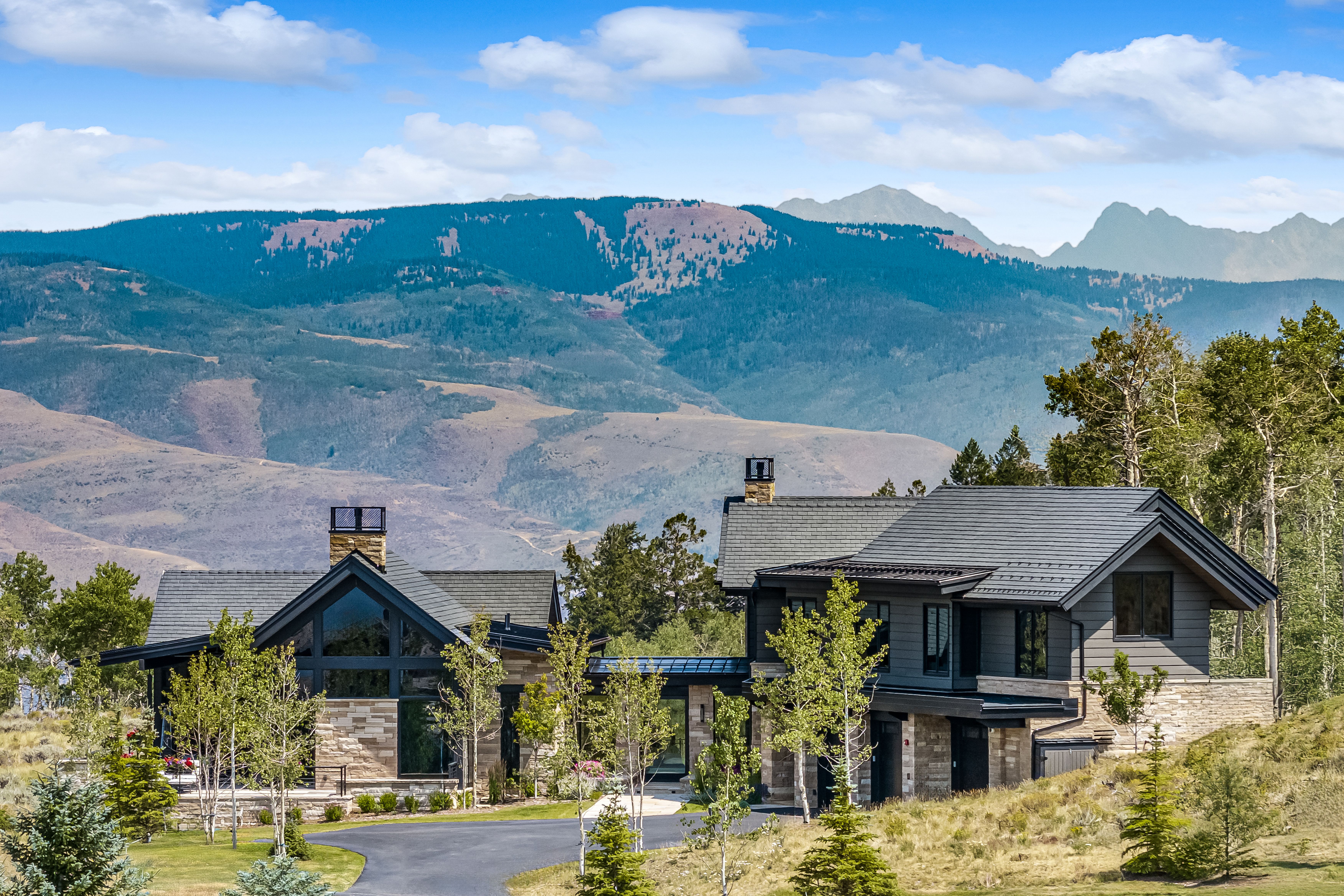  Designed to Embrace Both Grand Entertaining and Everyday Mountain Living - 物件實景