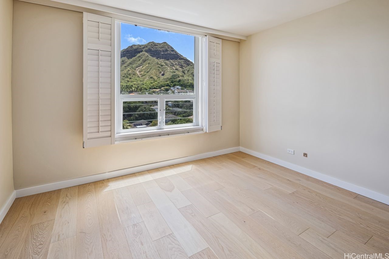 Honolulu, Hawaii, 96815, United States, 2 Bedrooms Bedrooms, ,2 BathroomsBathrooms,Residential,For Sale,1836877