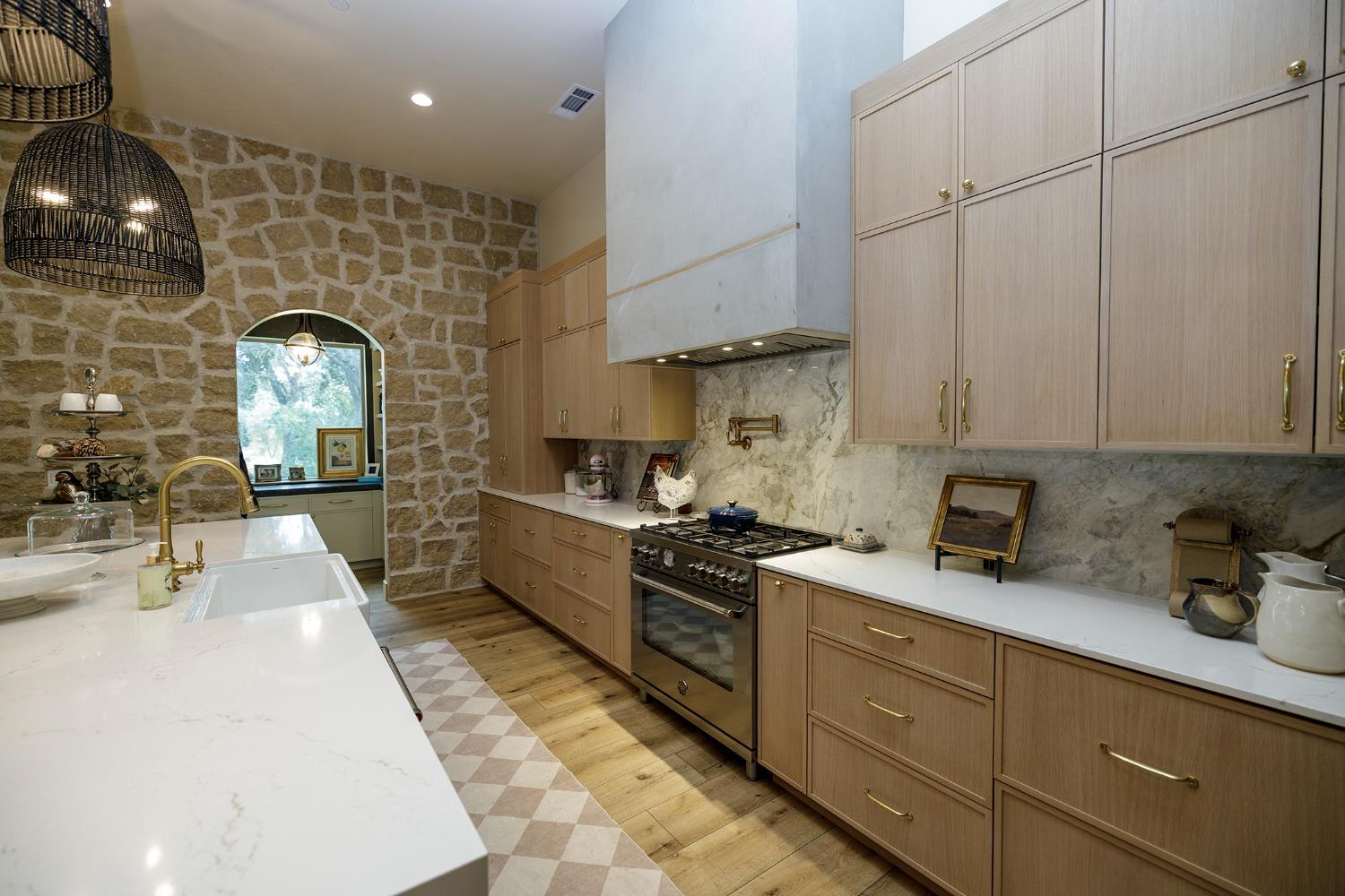 Modesto, California, 95357, United States, 4 Bedrooms Bedrooms, ,4 BathroomsBathrooms,Residential,For Sale,1976586